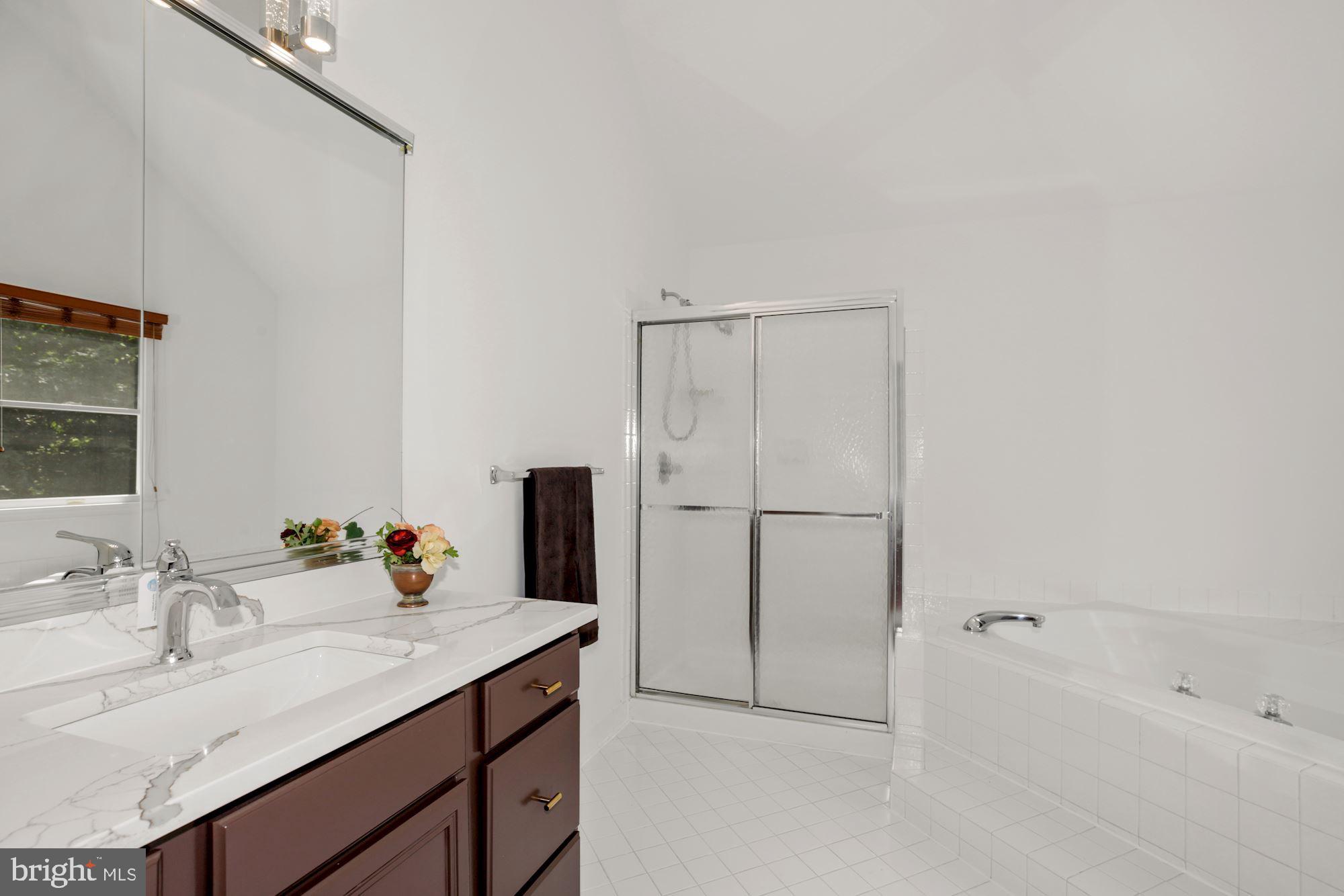FAIR LAKES CHASE - Residential Lease