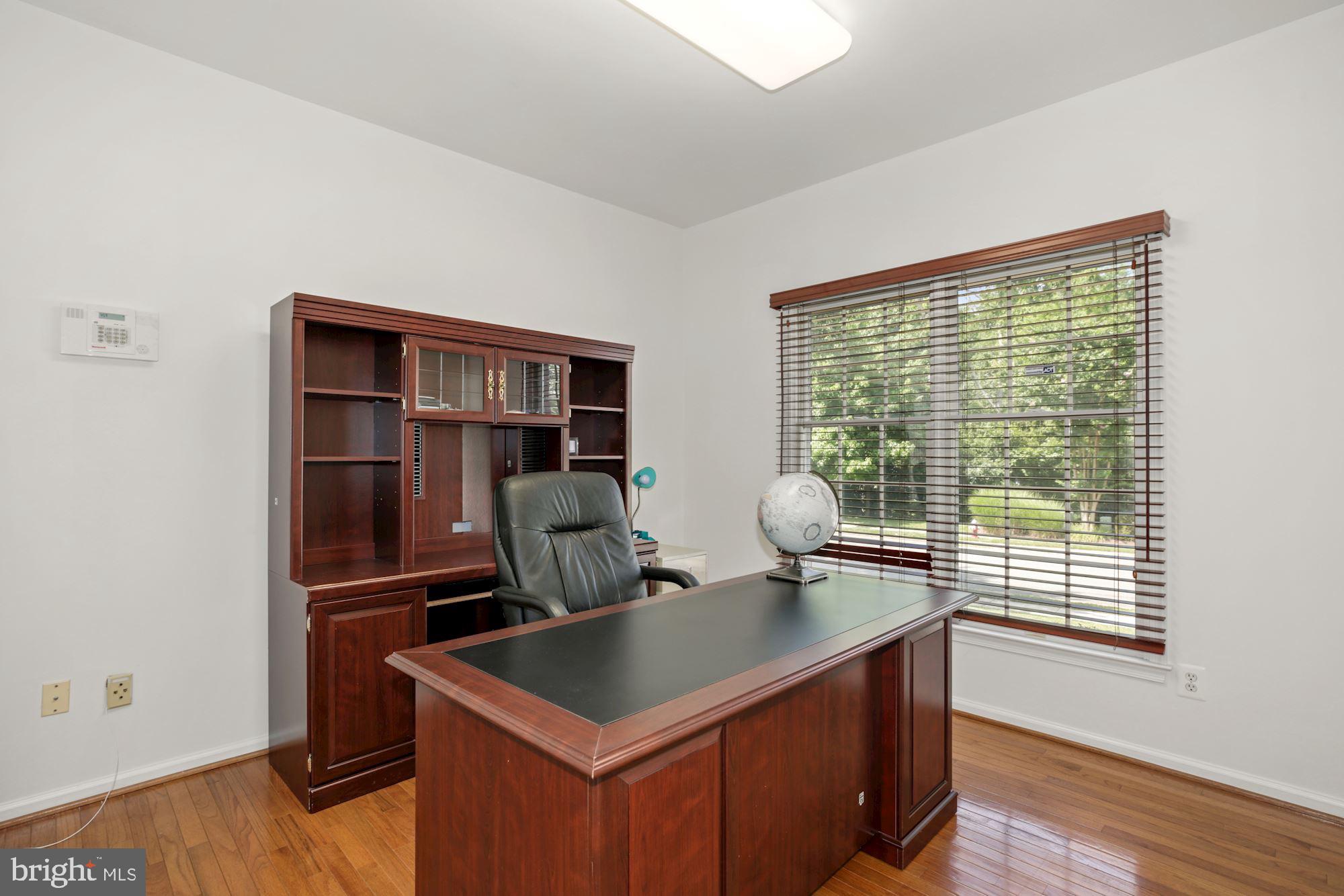 FAIR LAKES CHASE - Residential Lease