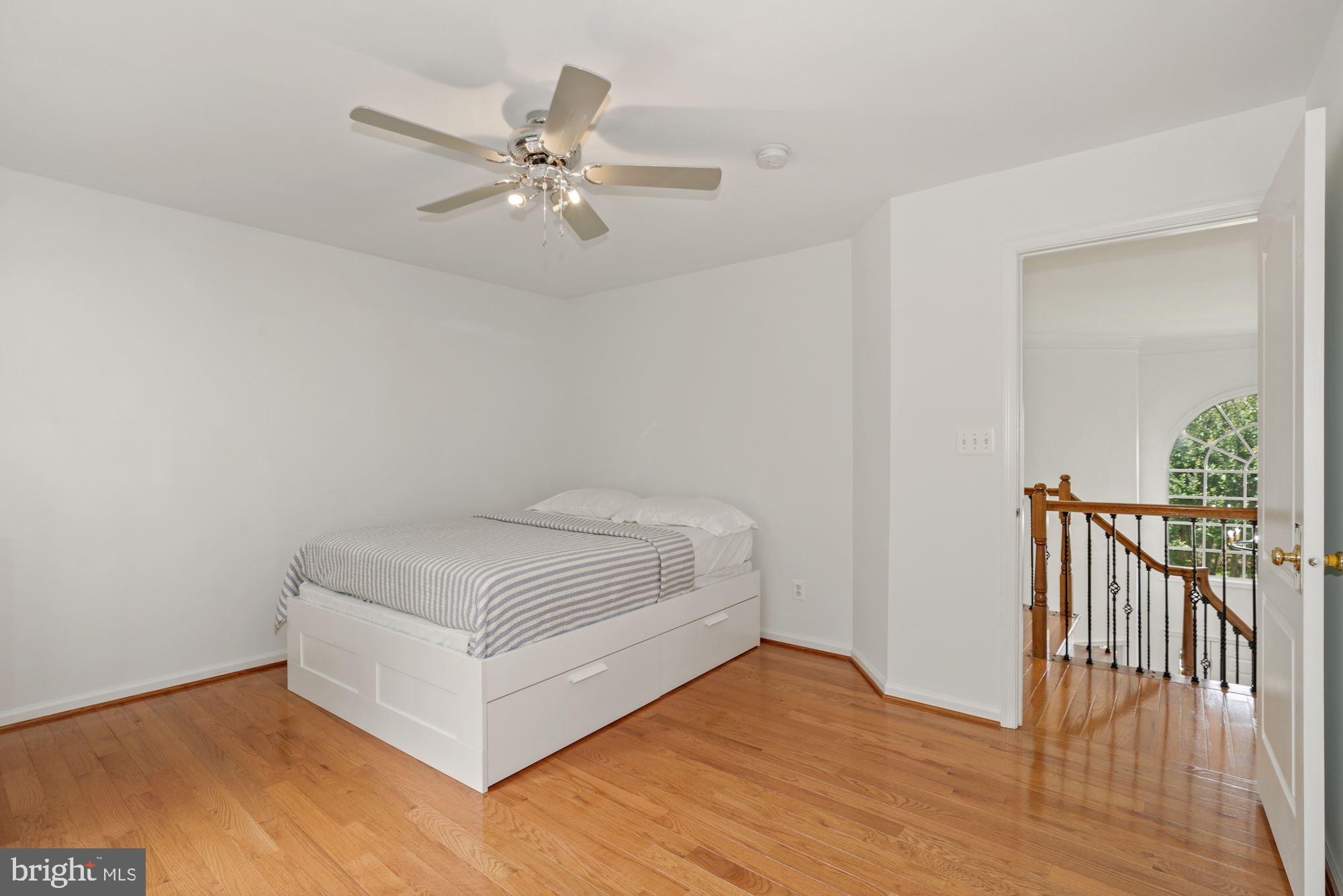 FAIR LAKES CHASE - Residential Lease
