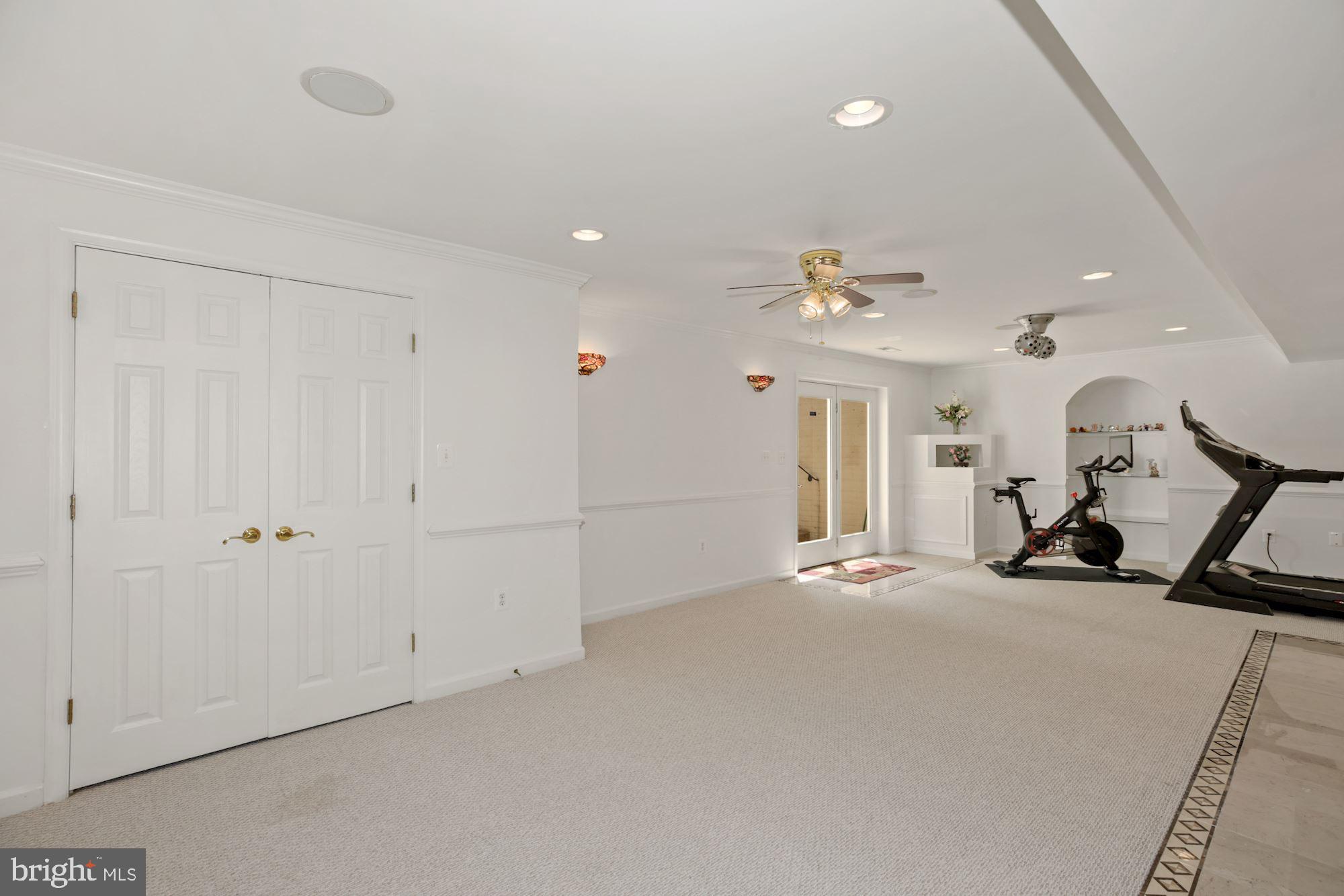 FAIR LAKES CHASE - Residential Lease