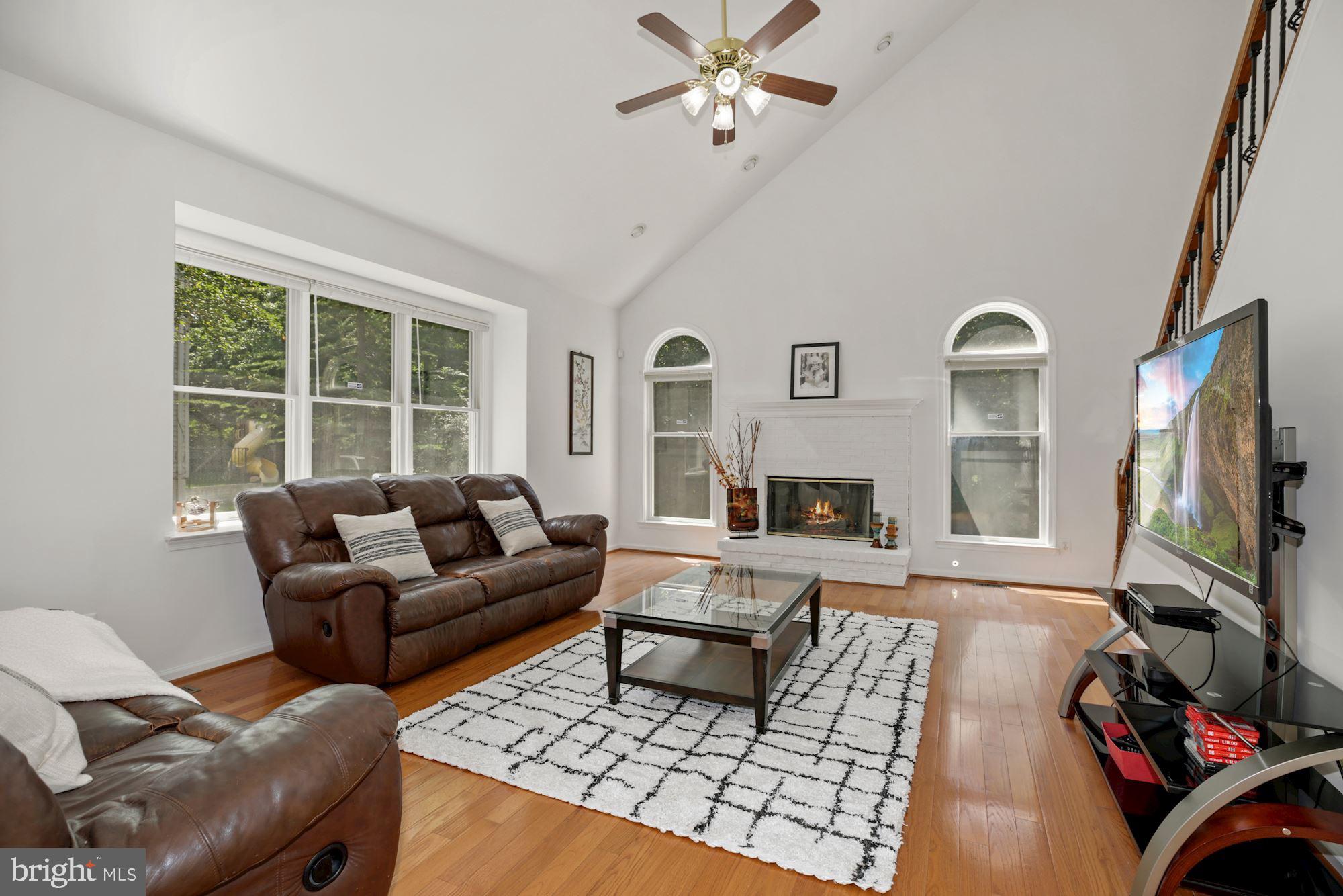 FAIR LAKES CHASE - Residential Lease