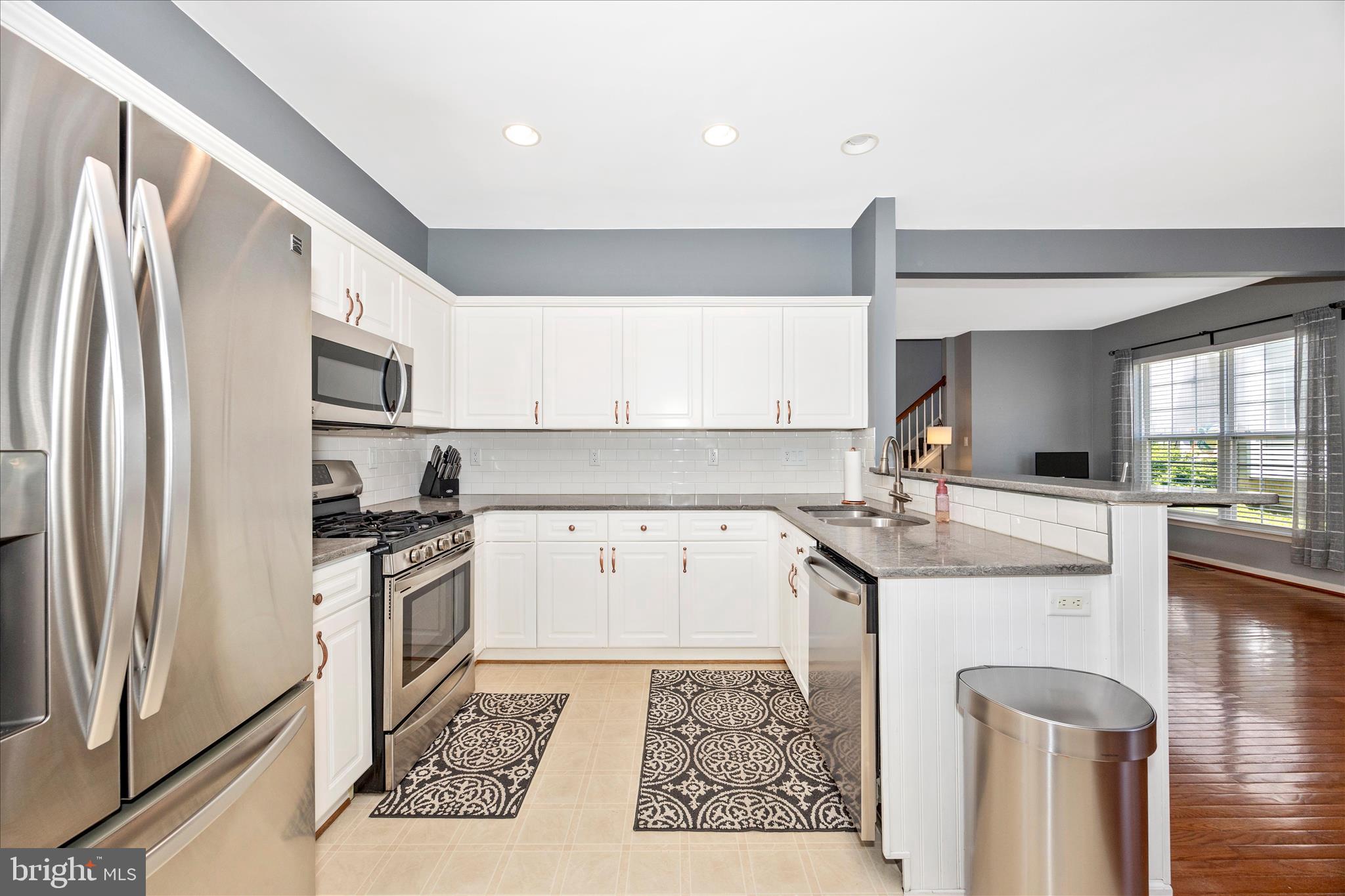 SPRING RIDGE - Residential