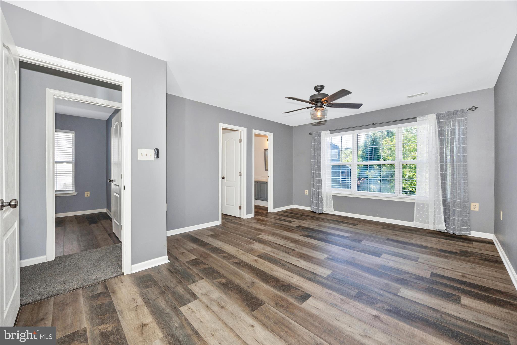 SPRING RIDGE - Residential