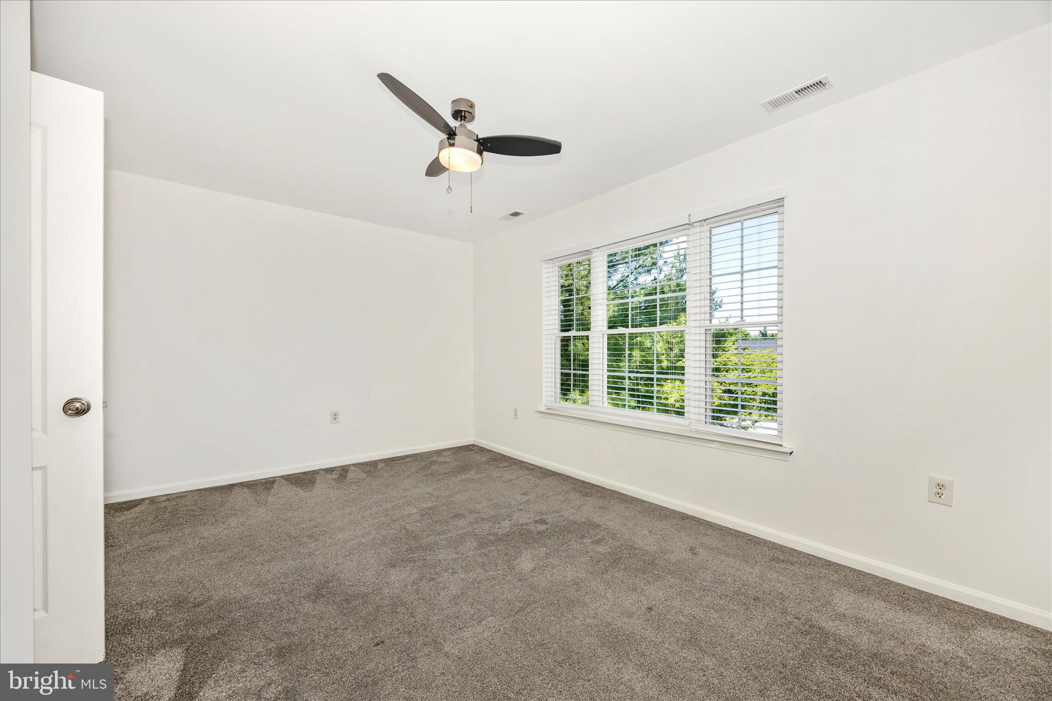 SPRING RIDGE - Residential