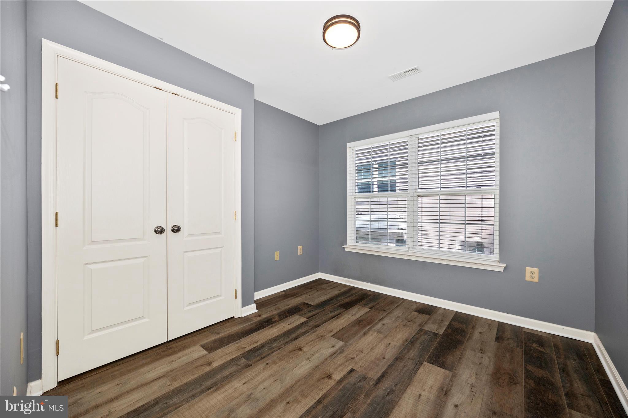 SPRING RIDGE - Residential