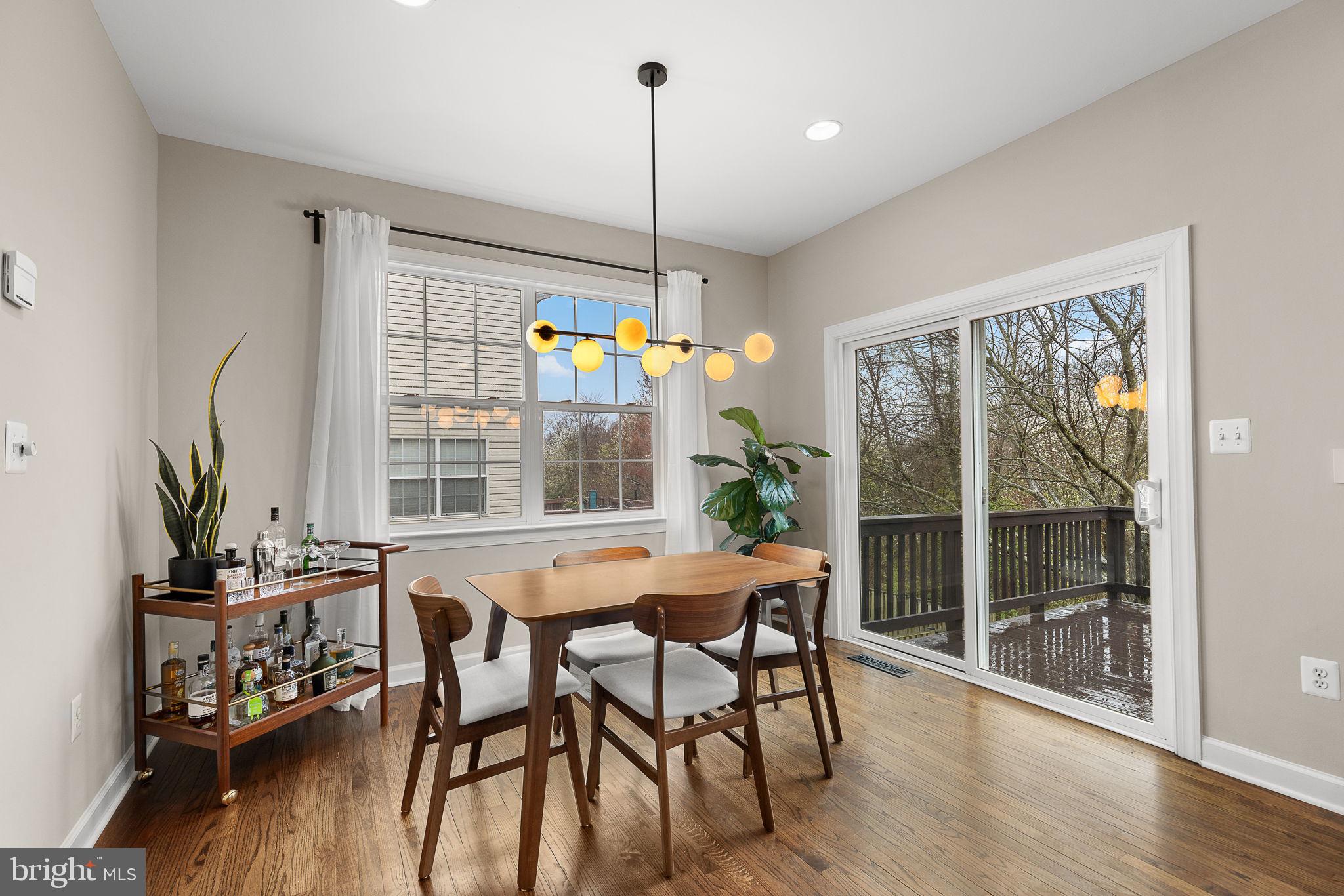 RIVERSIDE STATION - Residential