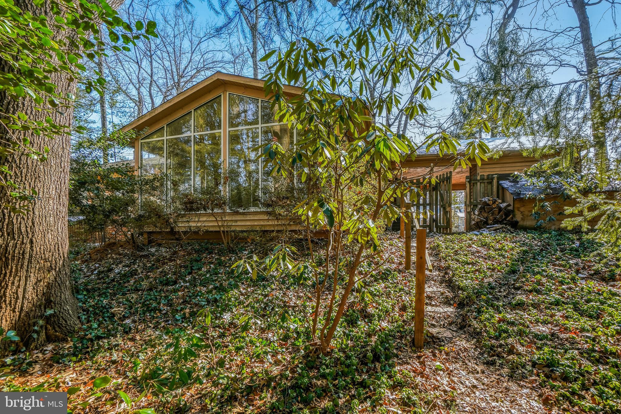 LUXMANOR - Residential