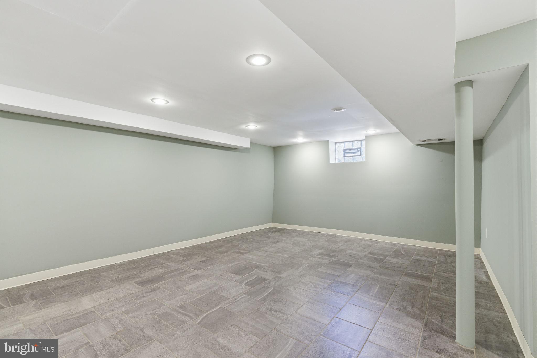 FOX CHASE - Residential