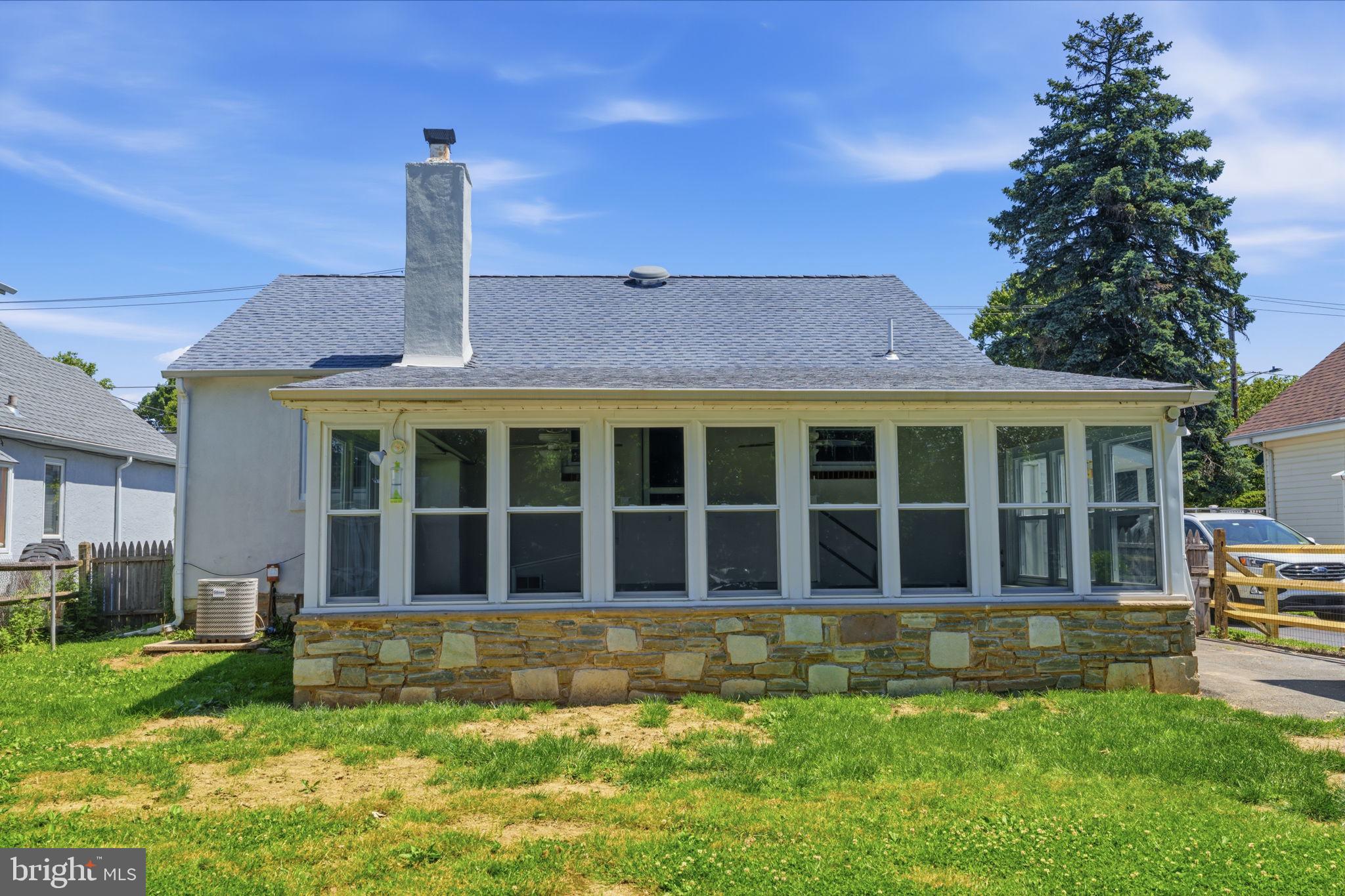 FOX CHASE - Residential