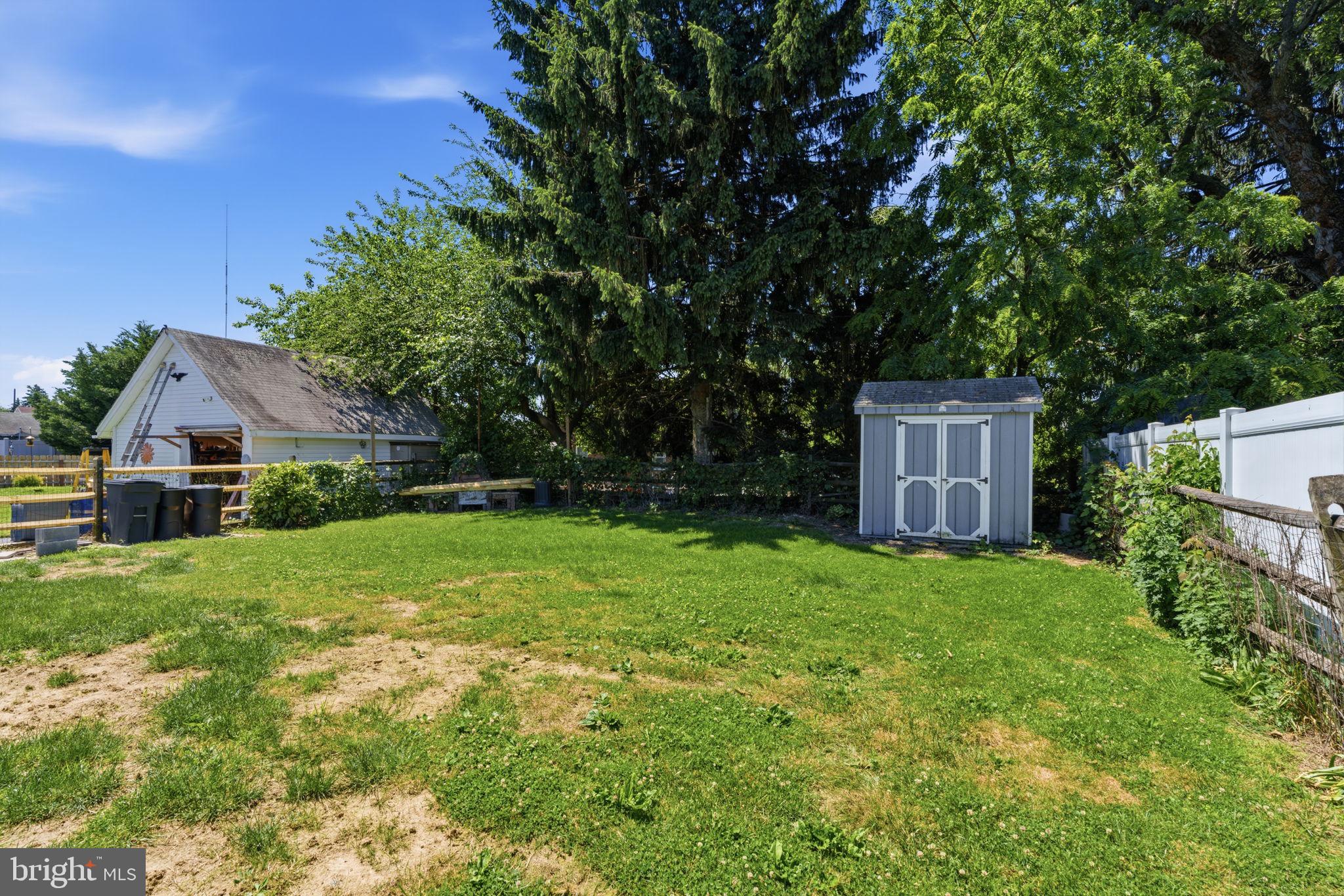 FOX CHASE - Residential