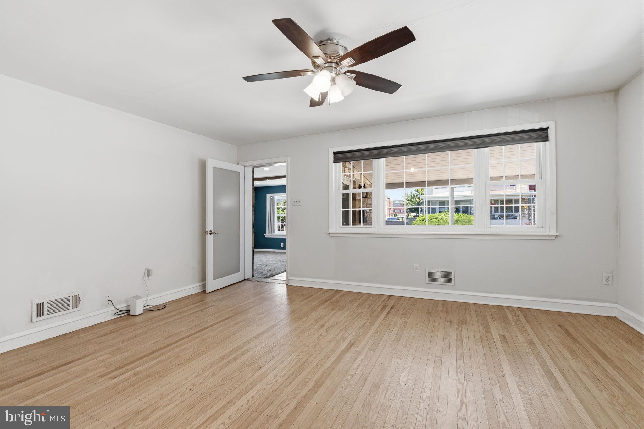 FOX CHASE - Residential