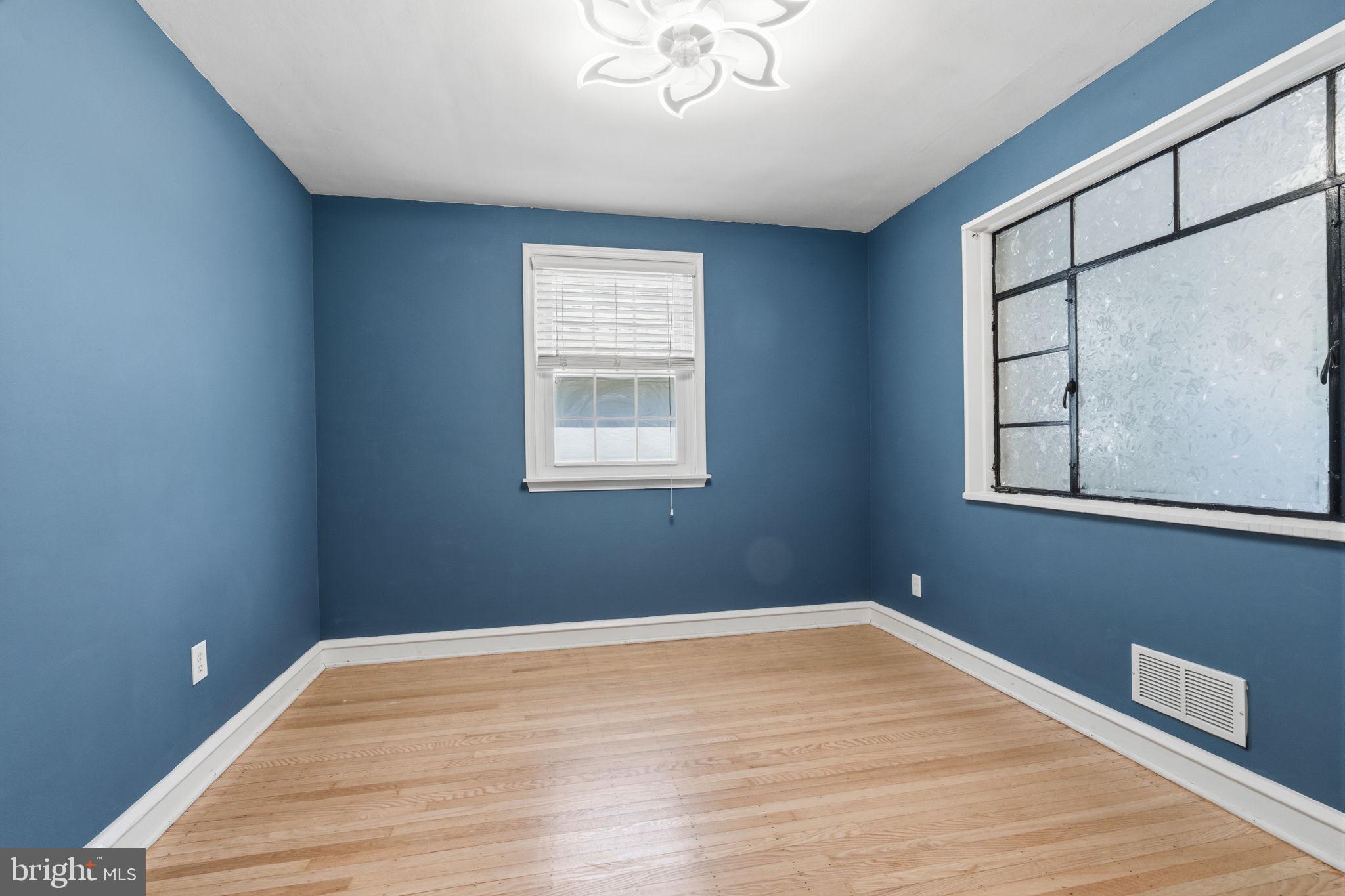 FOX CHASE - Residential
