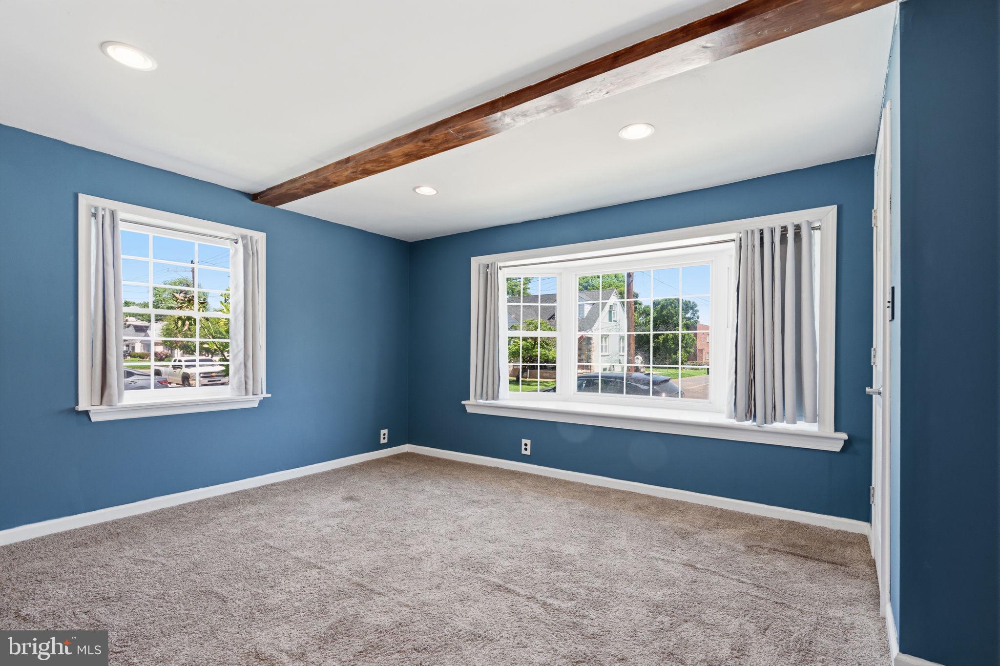 FOX CHASE - Residential