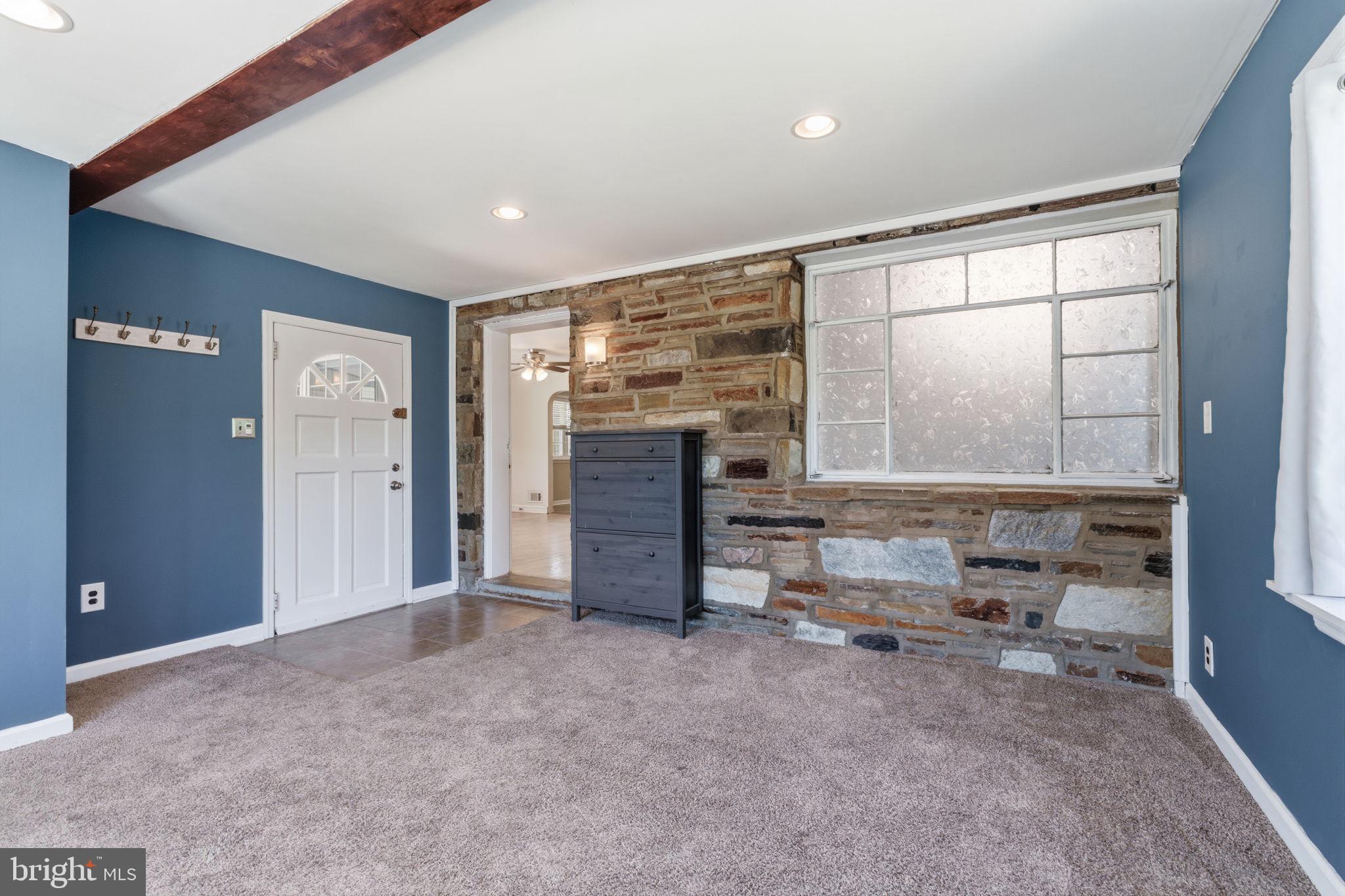 FOX CHASE - Residential