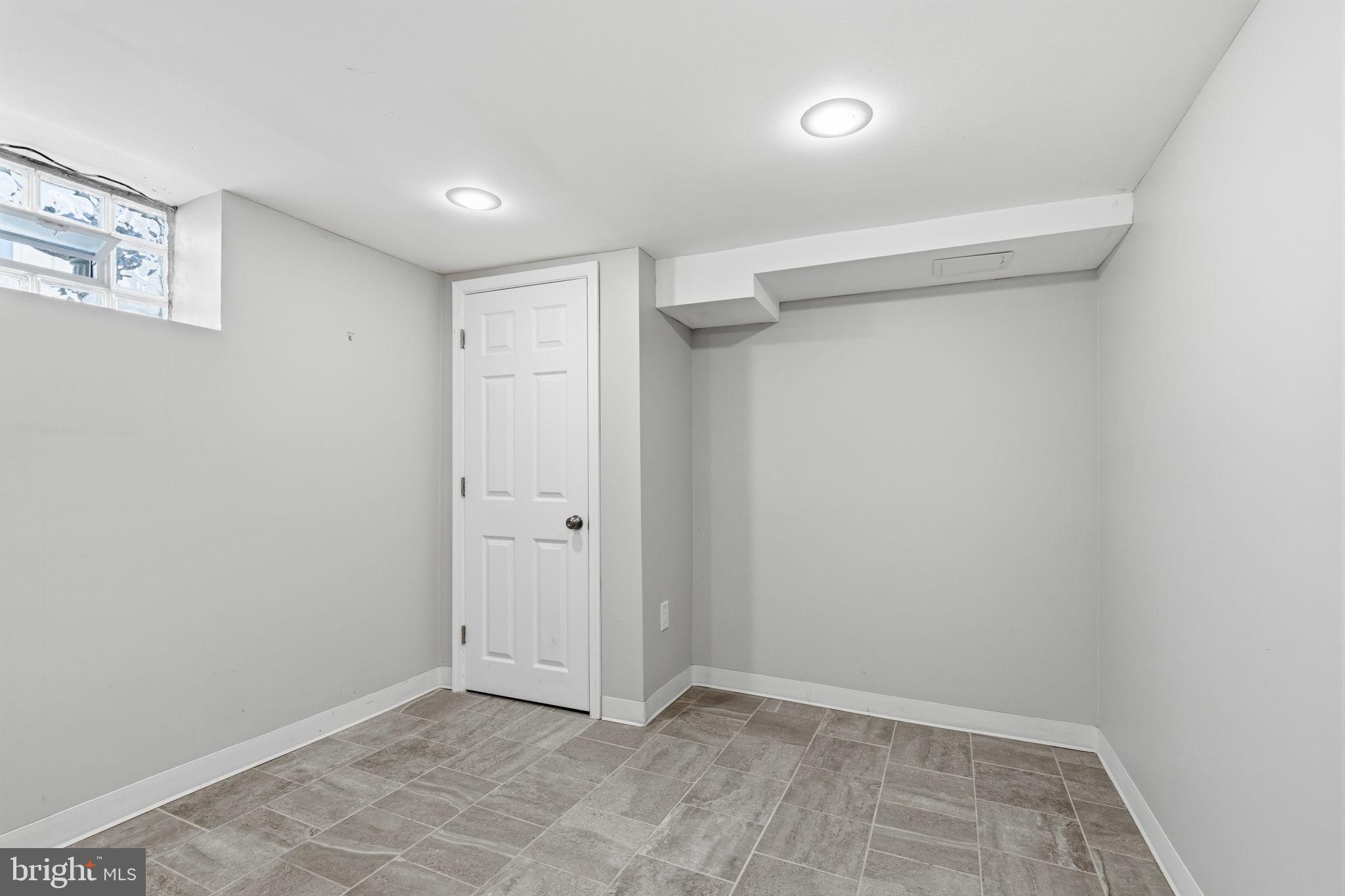 FOX CHASE - Residential