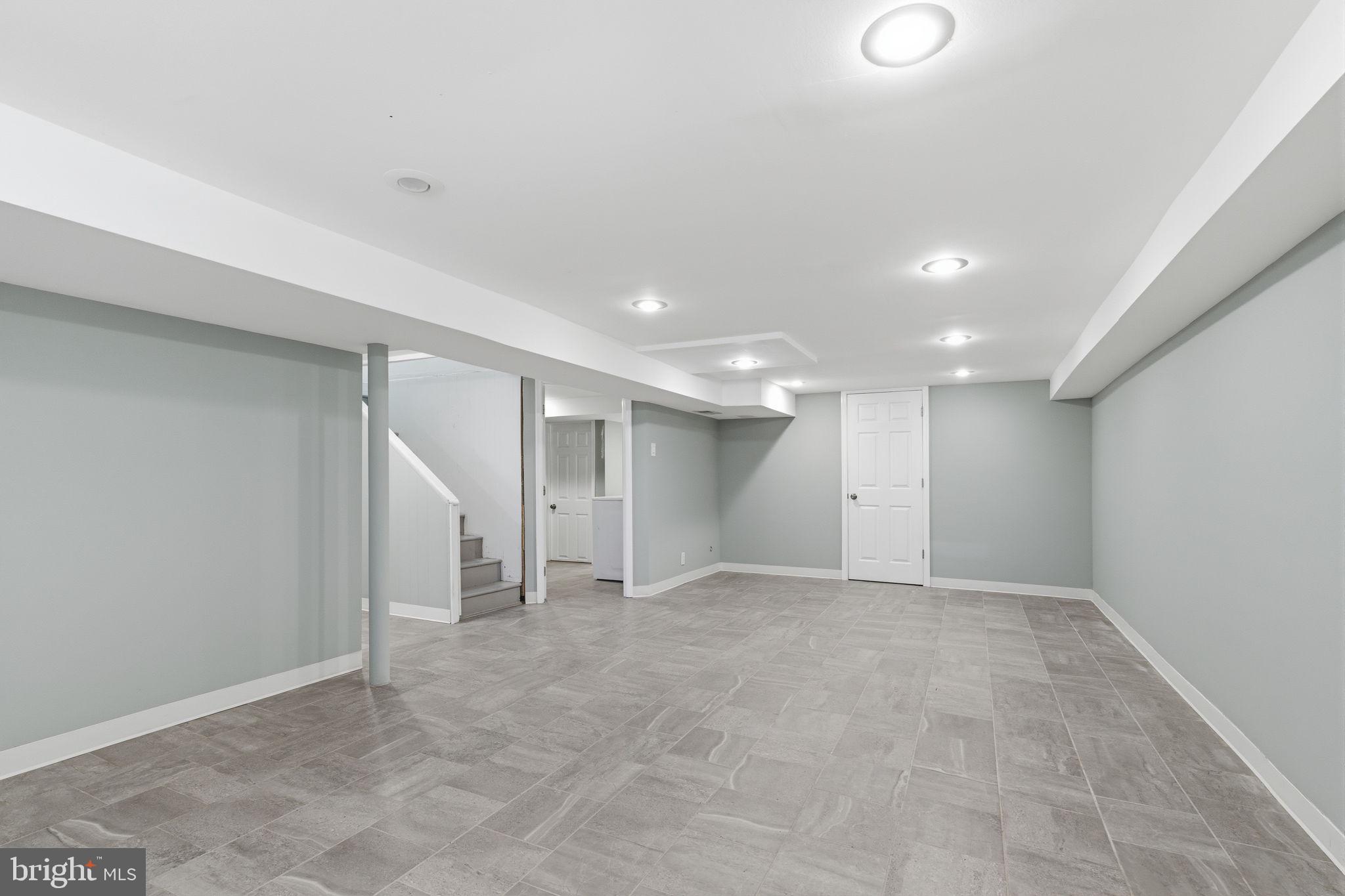 FOX CHASE - Residential