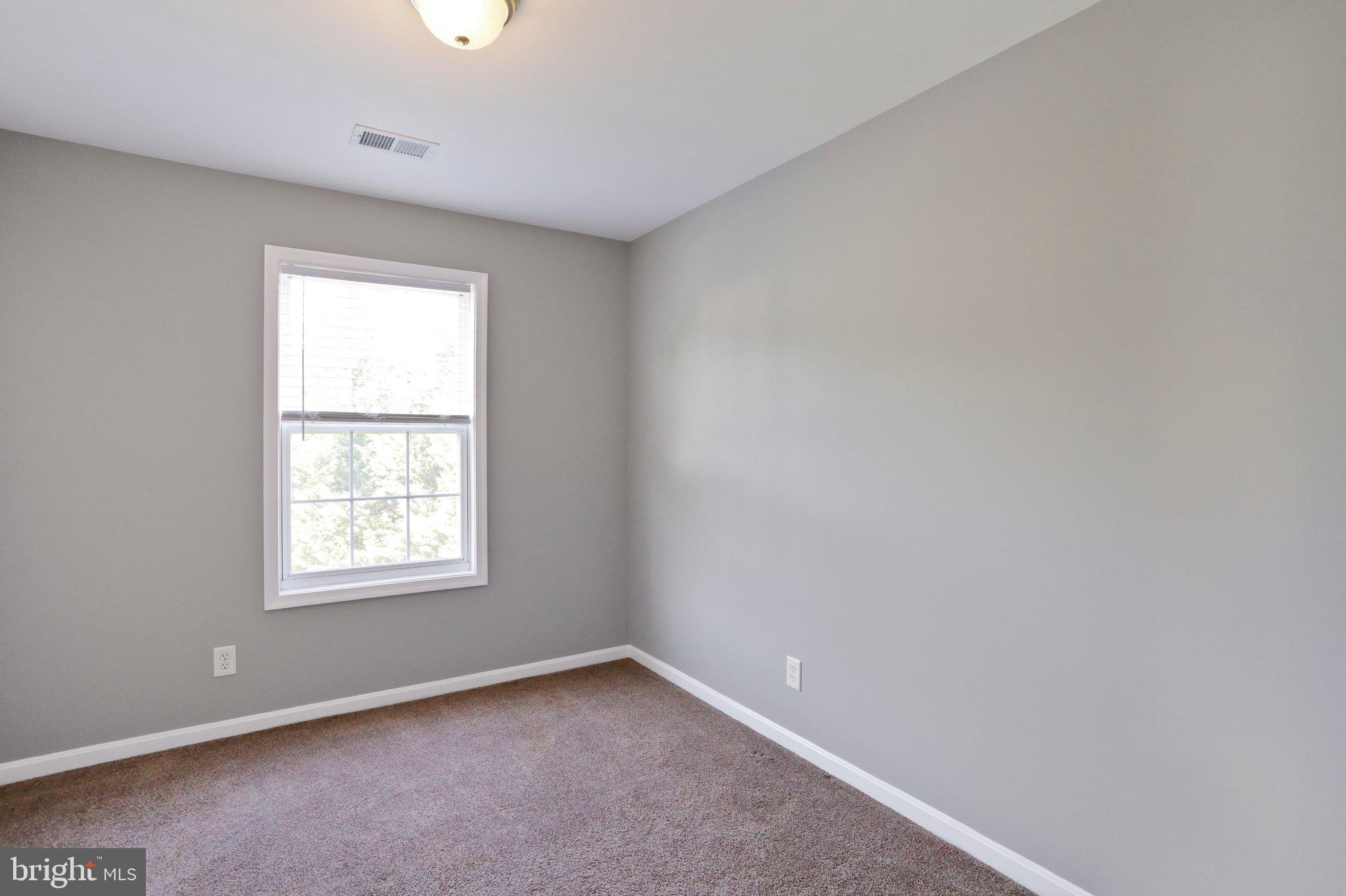 APPLE KNOLLS - Residential