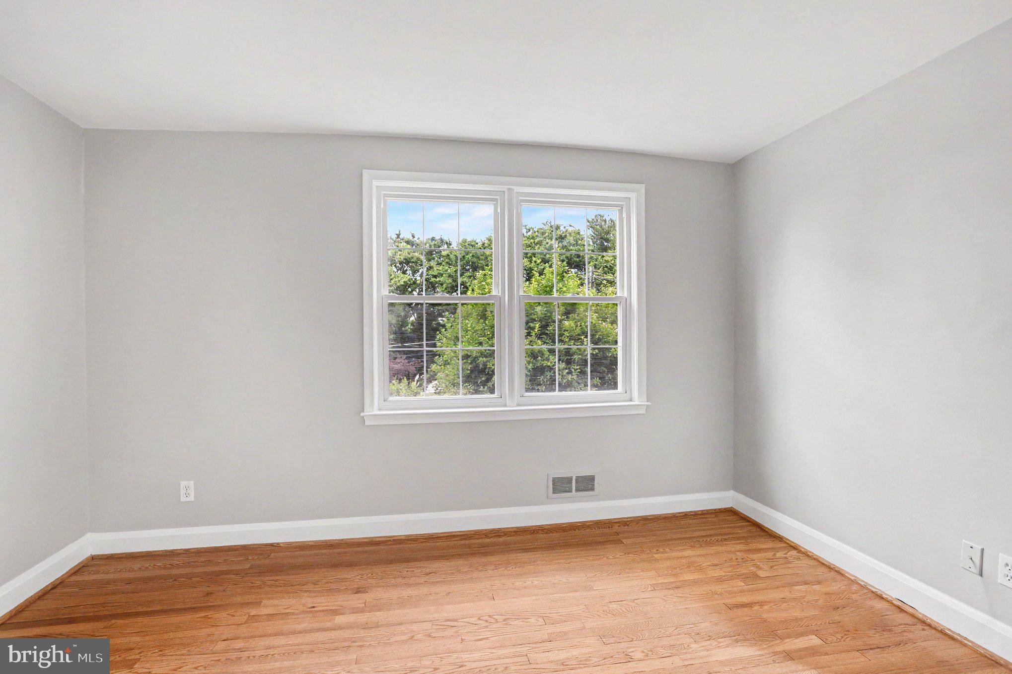 LOCH RAVEN MANOR - Residential