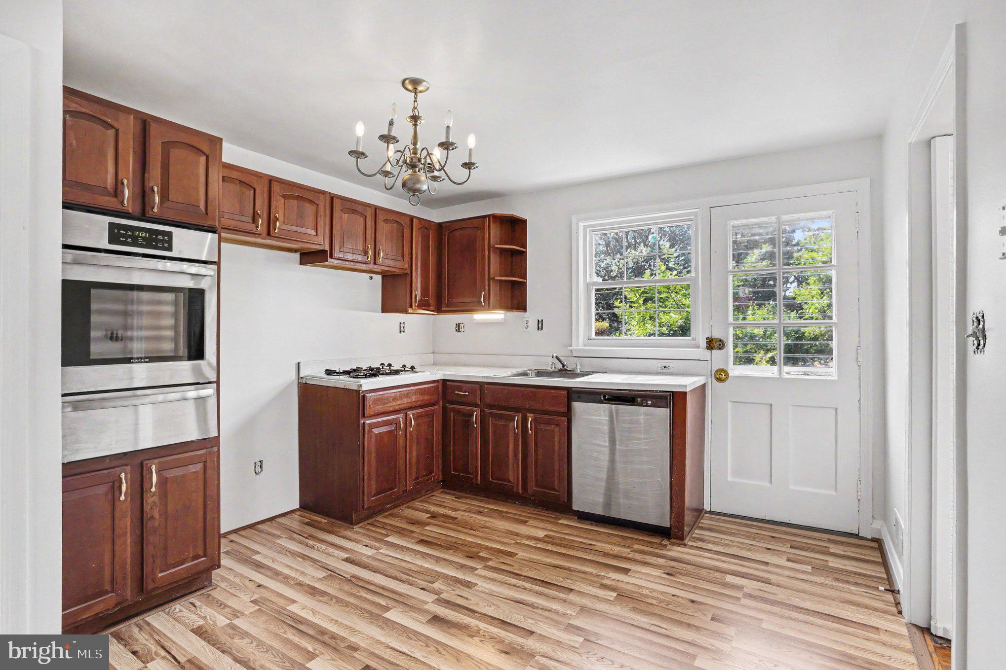 LOCH RAVEN MANOR - Residential