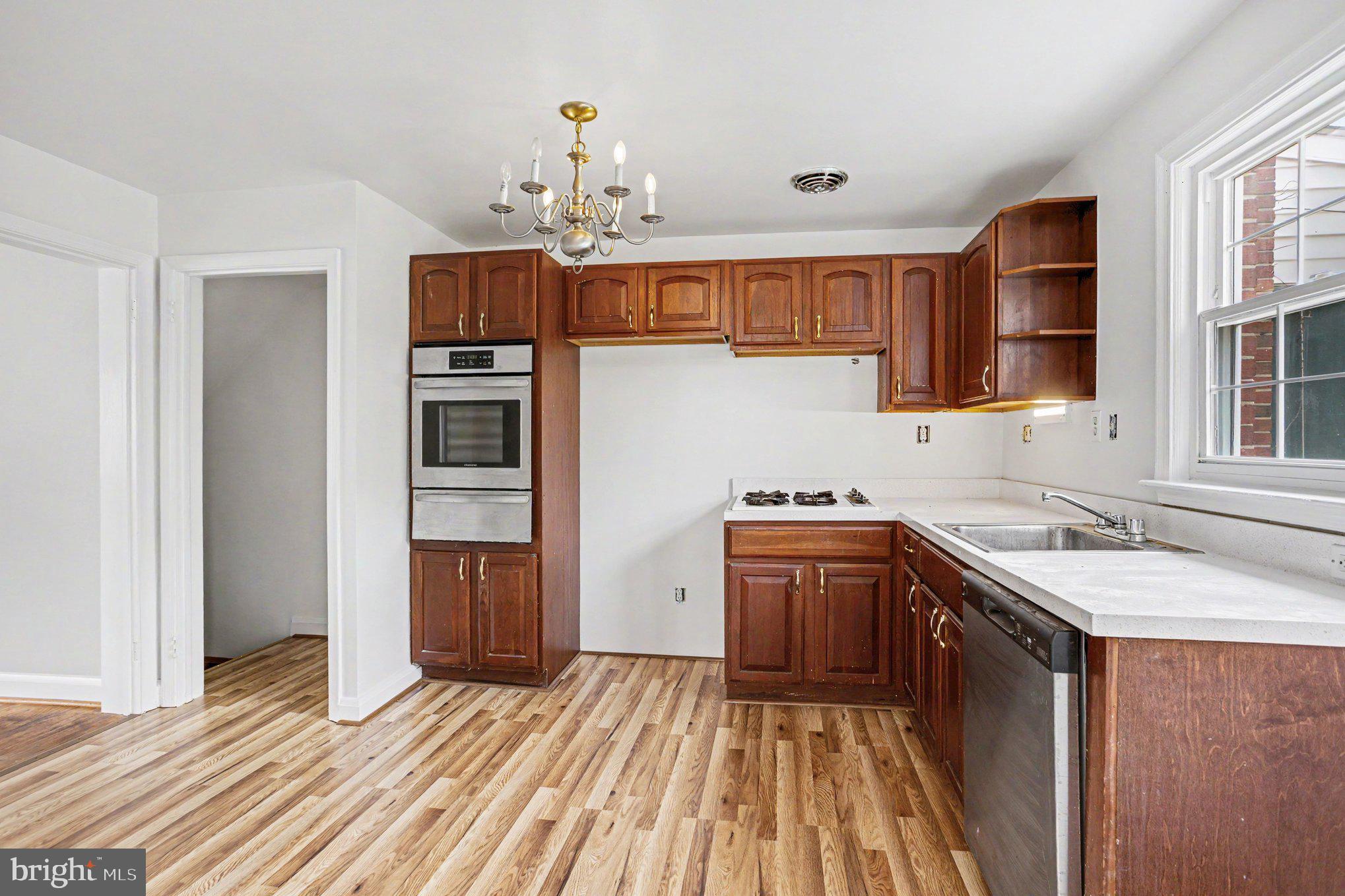 LOCH RAVEN MANOR - Residential