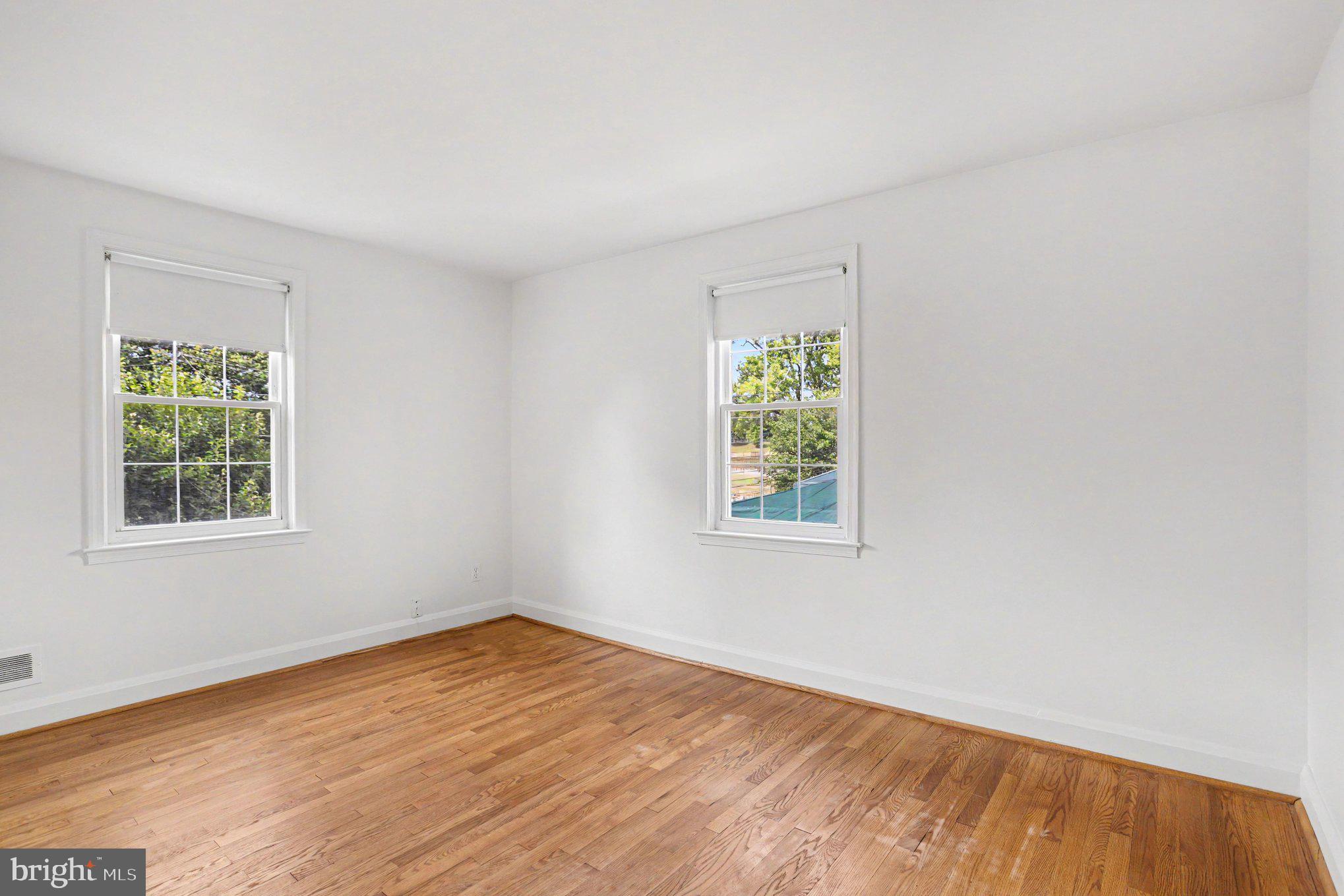 LOCH RAVEN MANOR - Residential