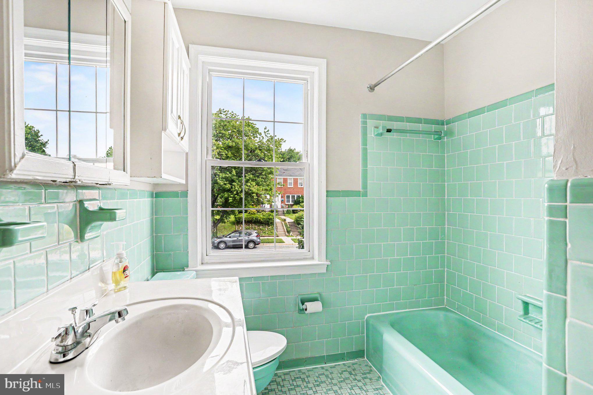 LOCH RAVEN MANOR - Residential