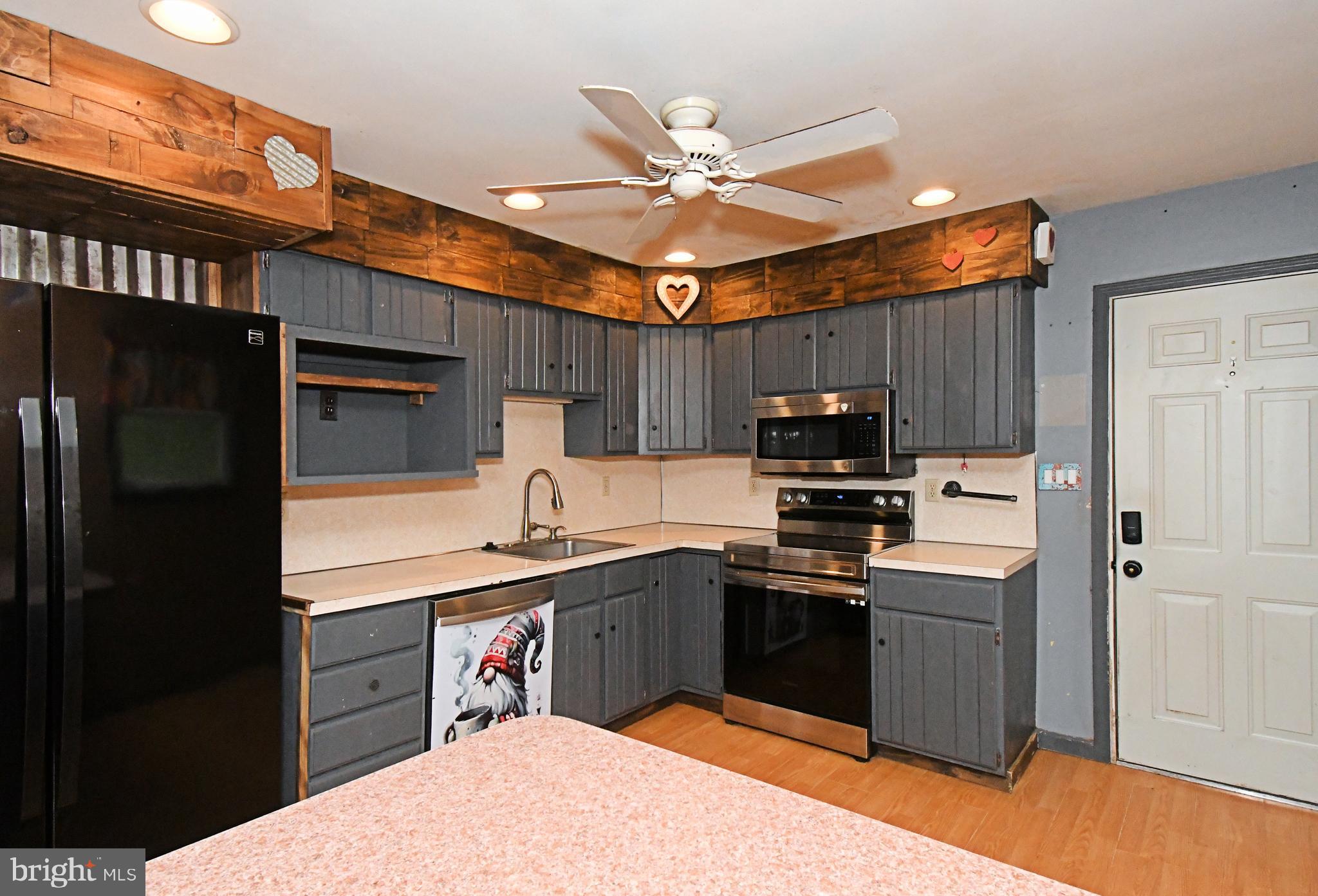ROSEMORE ESTS - Residential