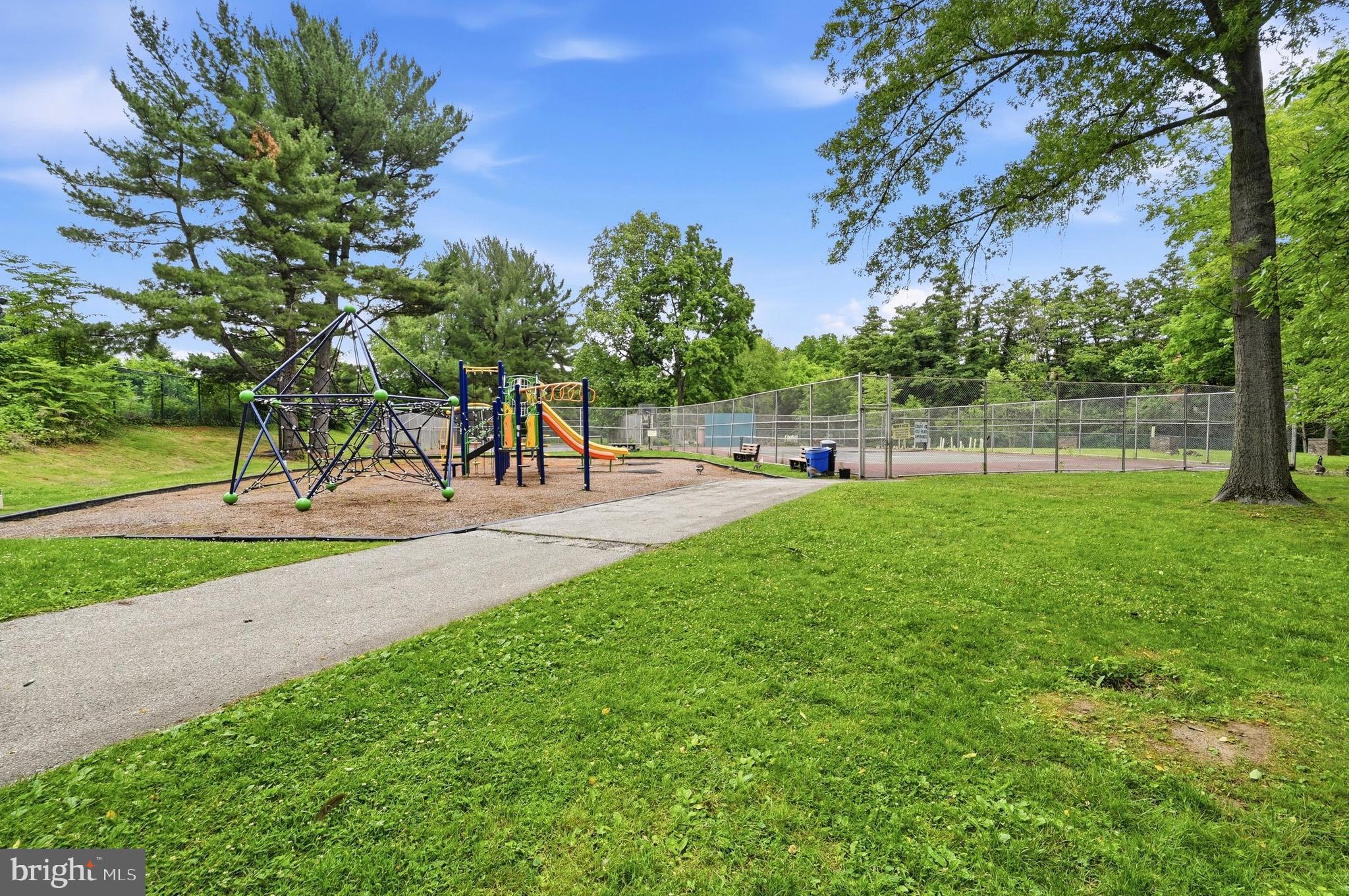 GREEN HILL - Residential