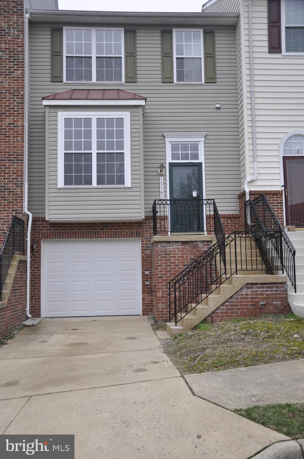 3-level townhome with 1 car garage.    Stainless steel appliances in bump-out kitchen. 
Hardwood flooring in living room.  Full carpet flooring on upper level.  LVP flooring in kitchen and basement.   Nicely remodeled master bathroom.   Deck and brick patio with fully fenced backyard.   Wood blinds on all windows.  

Parking:  one car garage, one driveway spot, plus two visitor parking tags. 

Minutes to Fort Belvoir, Quantico Base, Potomac Mills Mall, Stoneridge Town Center, and many restaurants and entertainment centers.