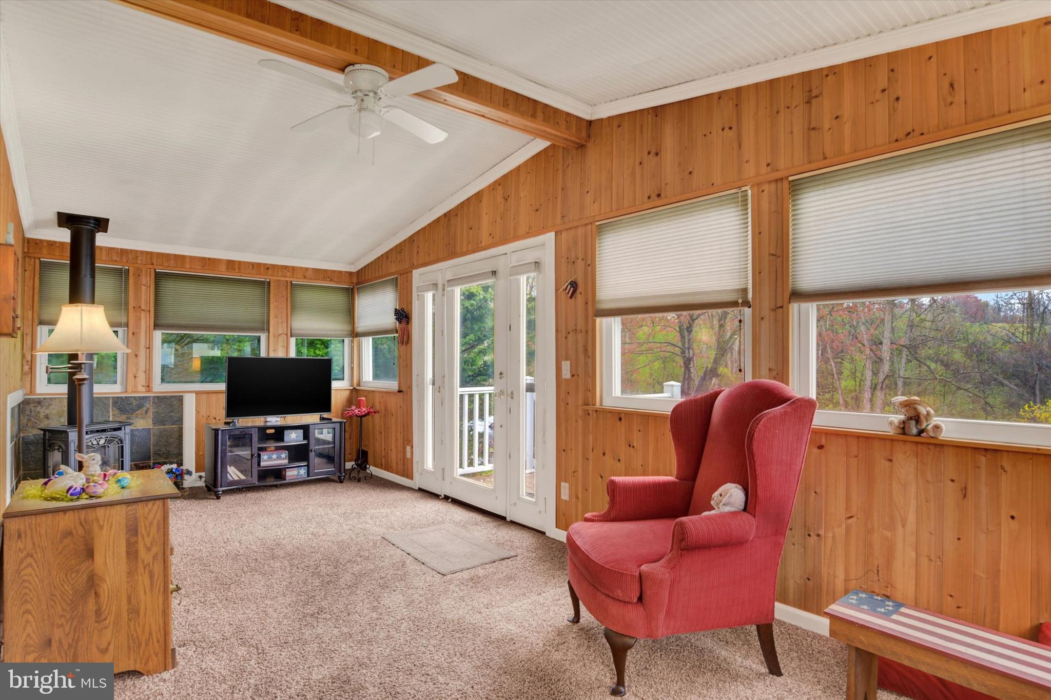 COUNTRY MANOR FARMS - Residential