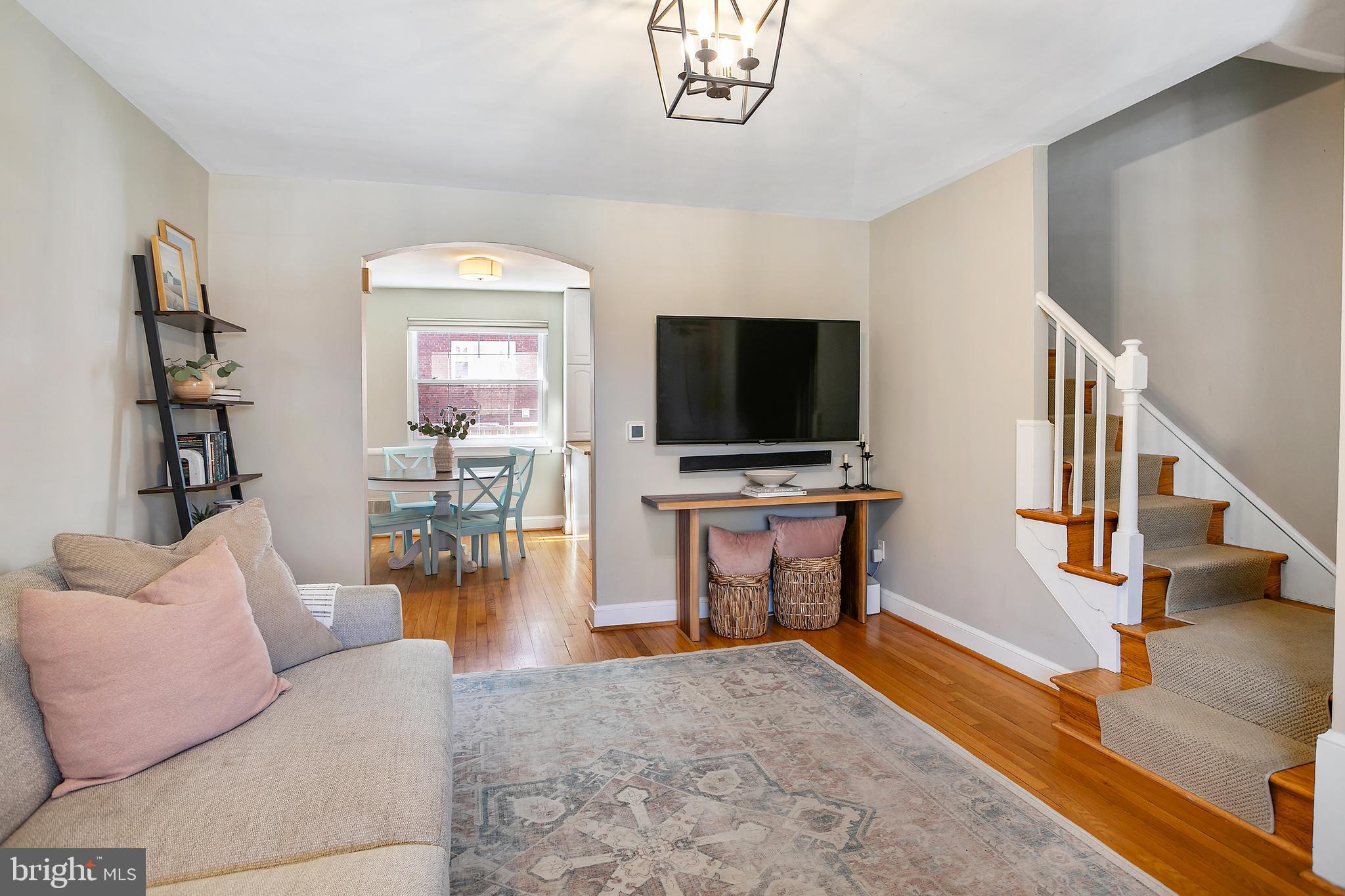 OLD TOWN ALEXANDRIA - Residential