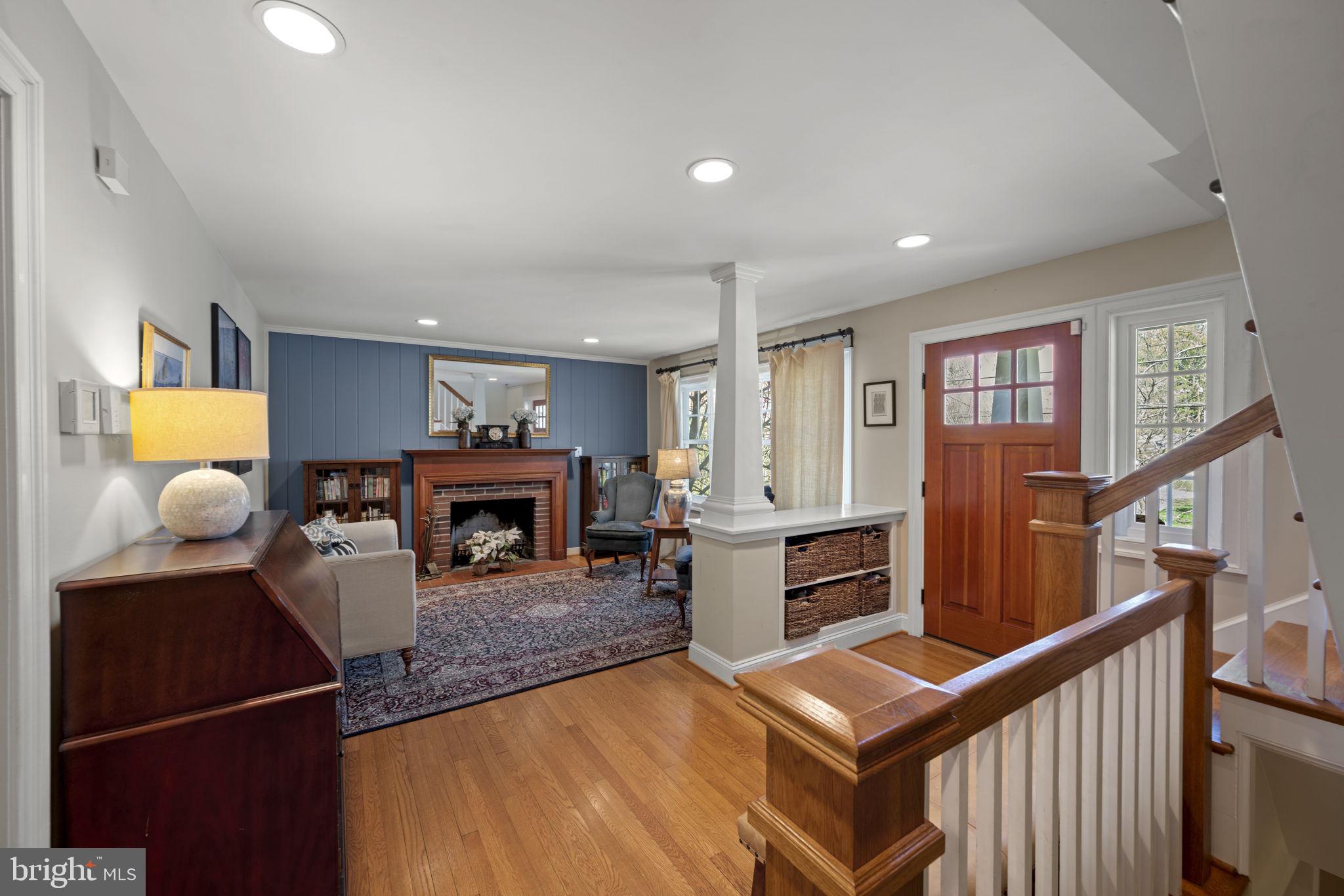 MARY KNOLLS - Residential