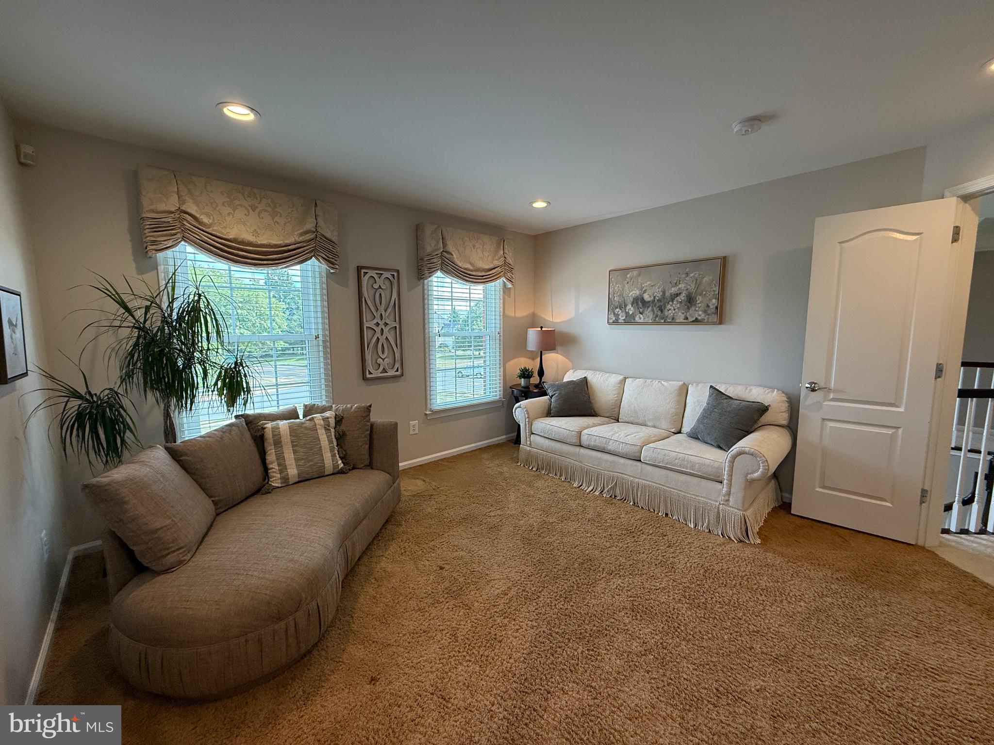 NORTHAMPTON CROSSG - Residential
