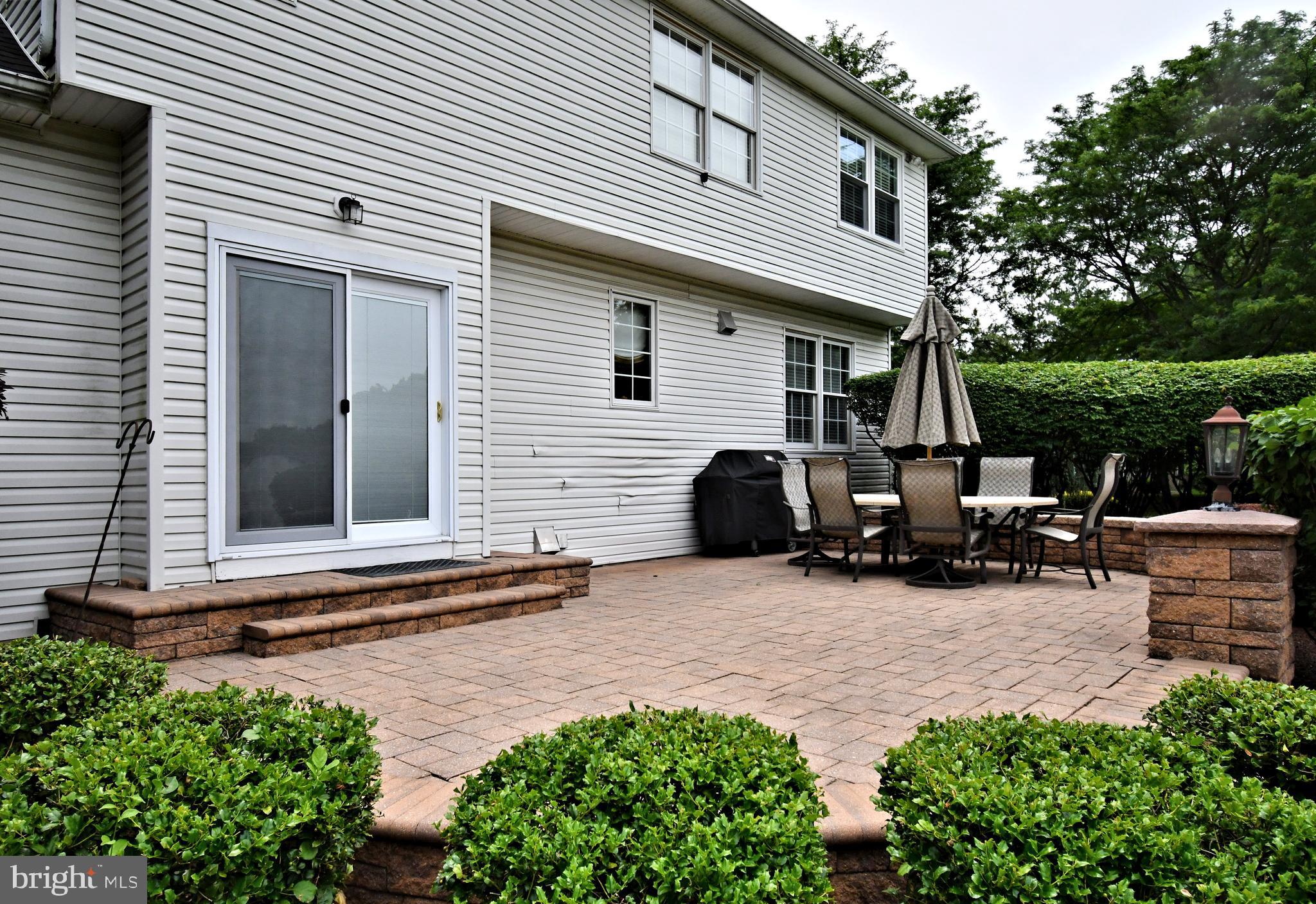 NORTHAMPTON CROSSG - Residential
