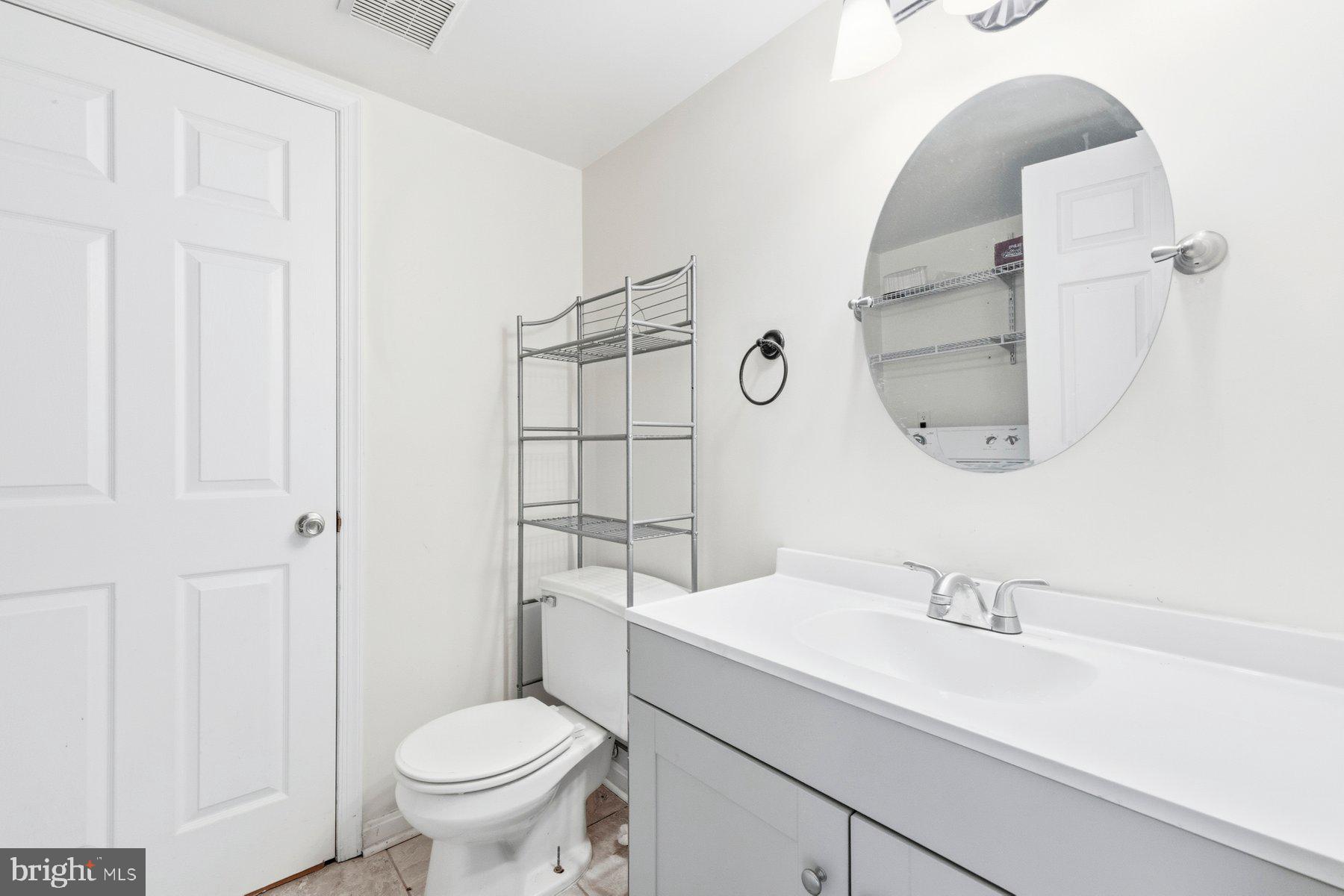 WESTBURY - Residential