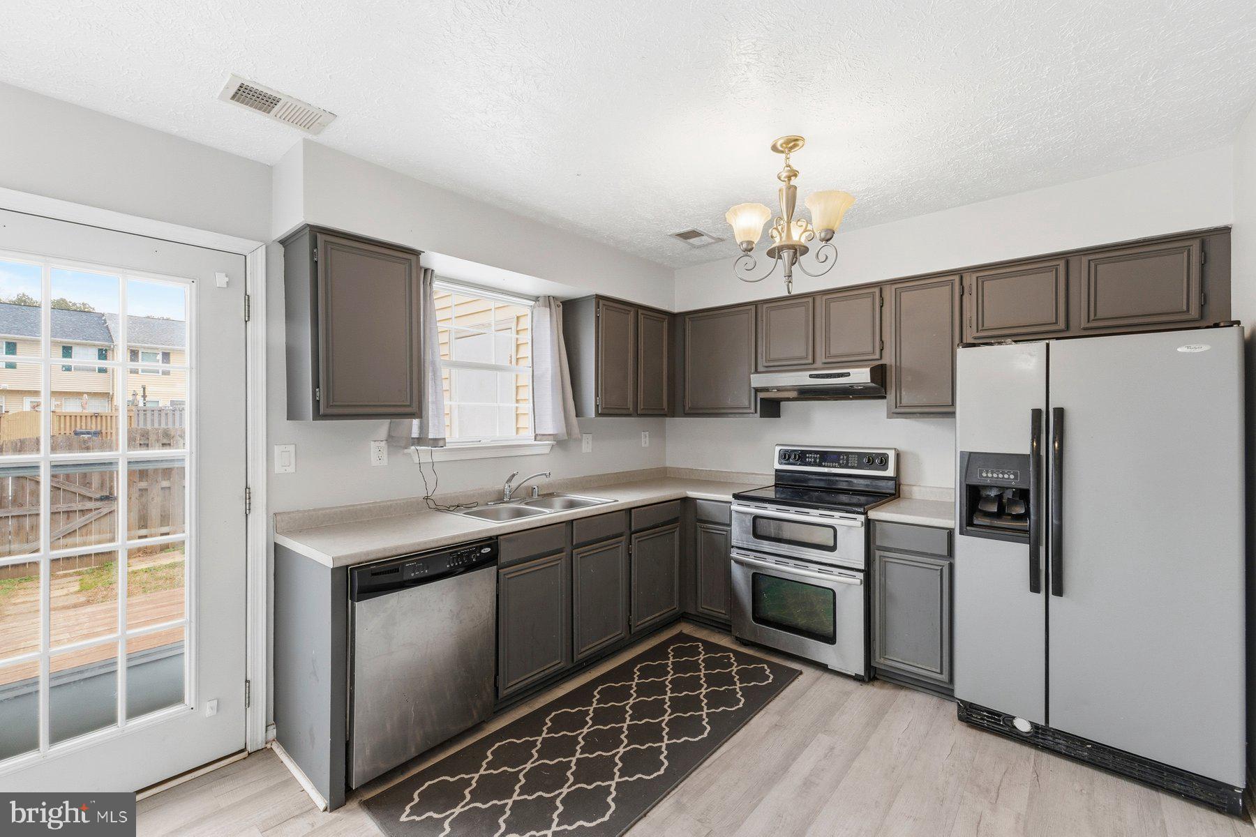 WESTBURY - Residential
