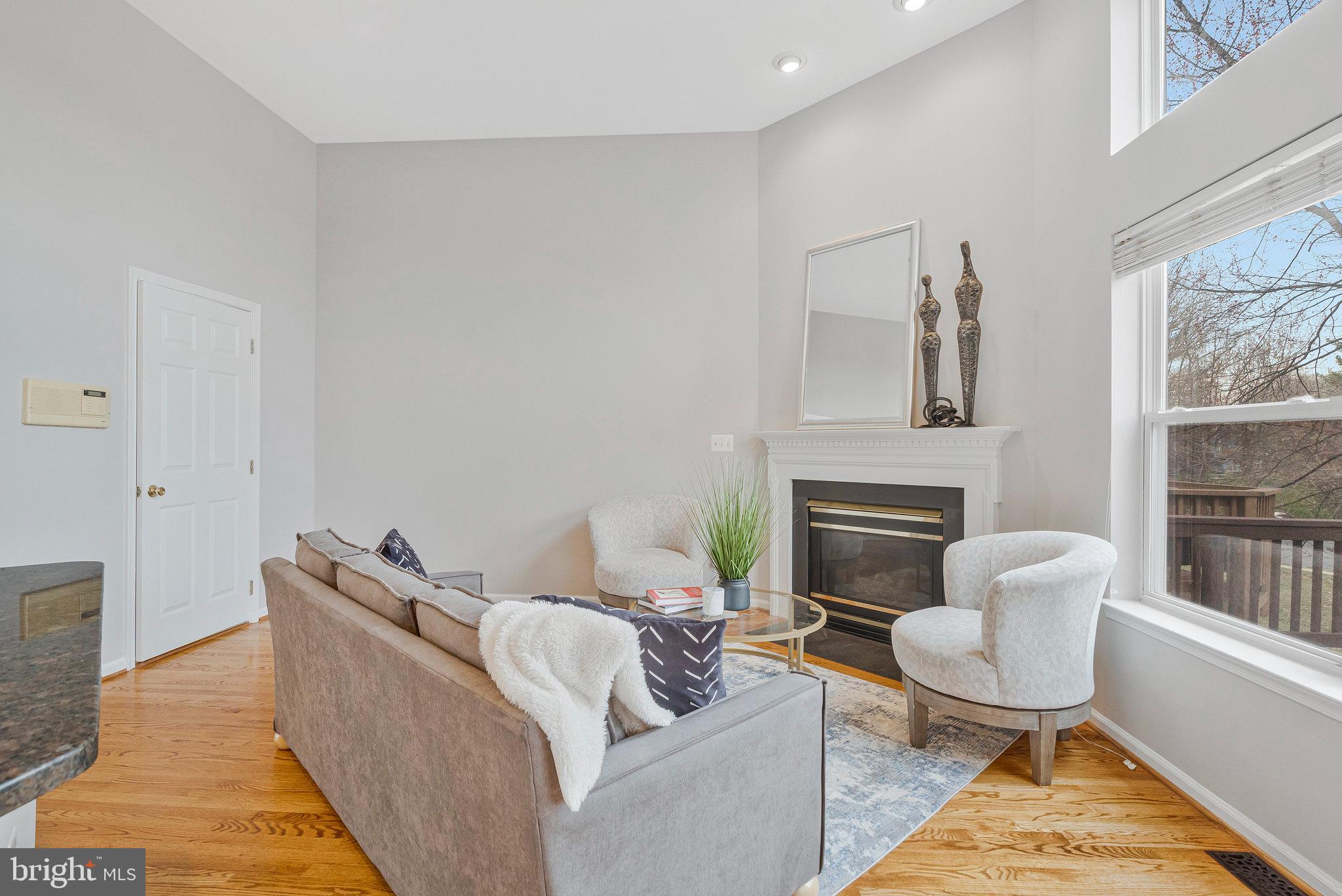 FAIR LAKES COURT - Residential