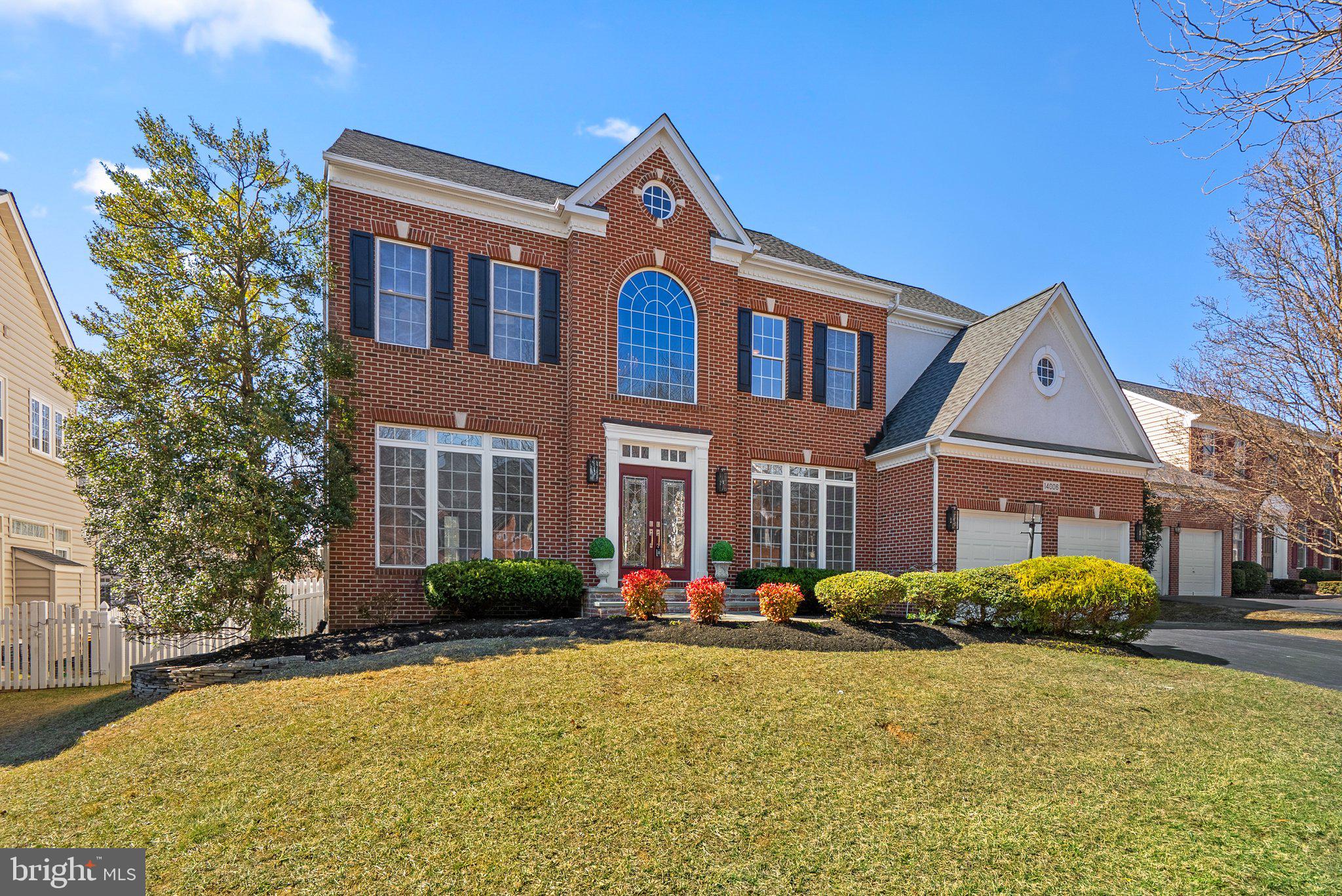 KINGSVIEW VILLAGE - Residential
