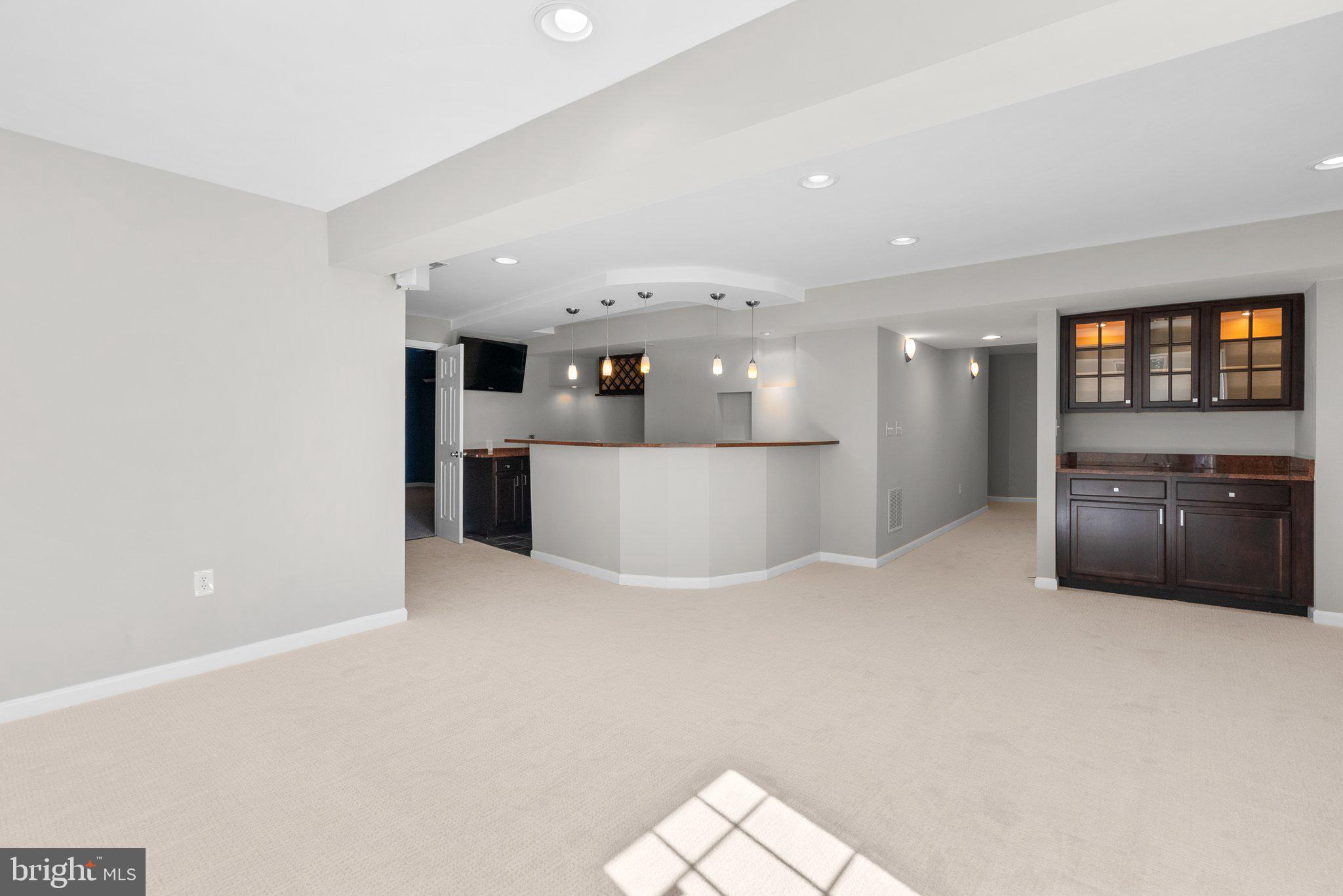 KINGSVIEW VILLAGE - Residential
