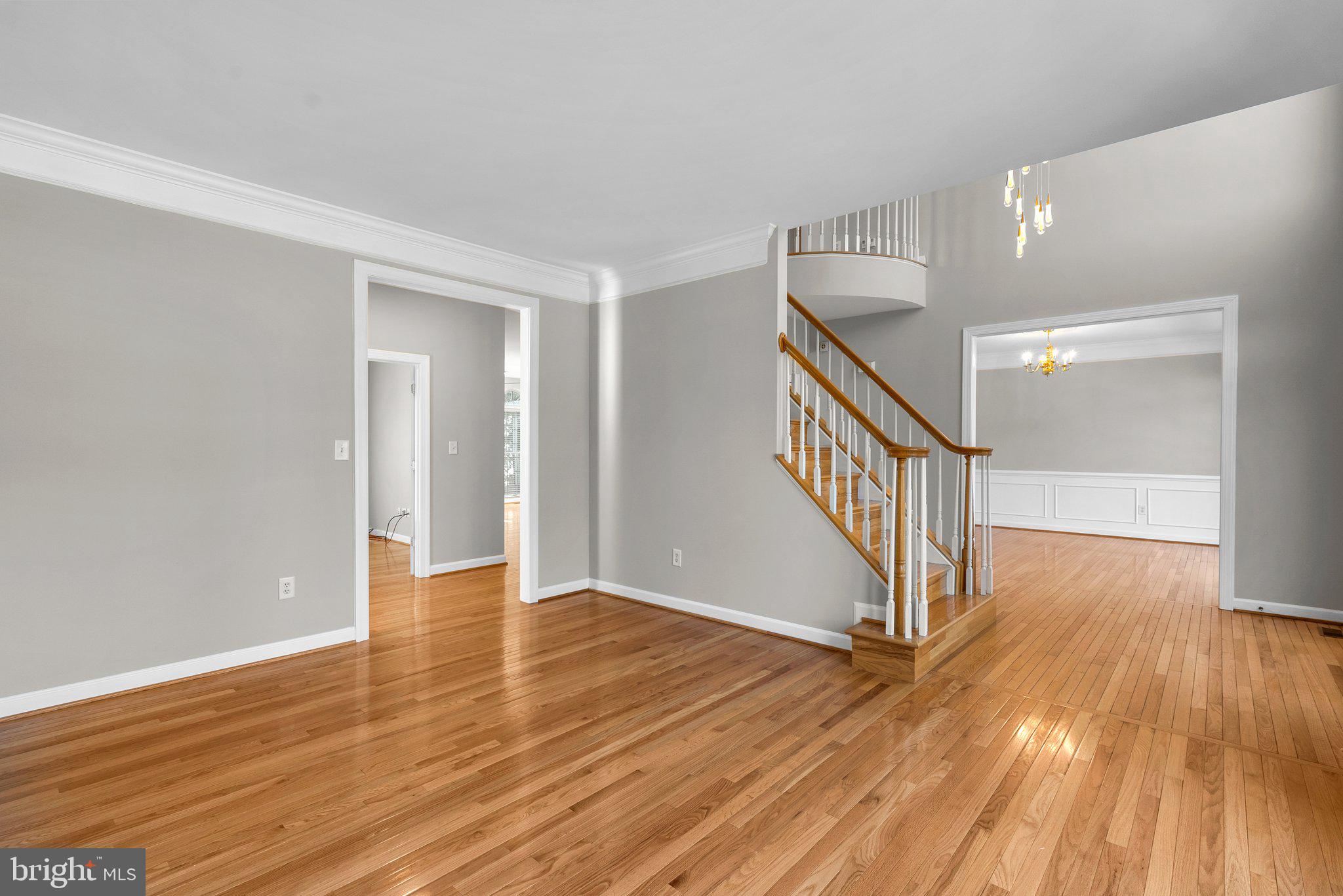 KINGSVIEW VILLAGE - Residential