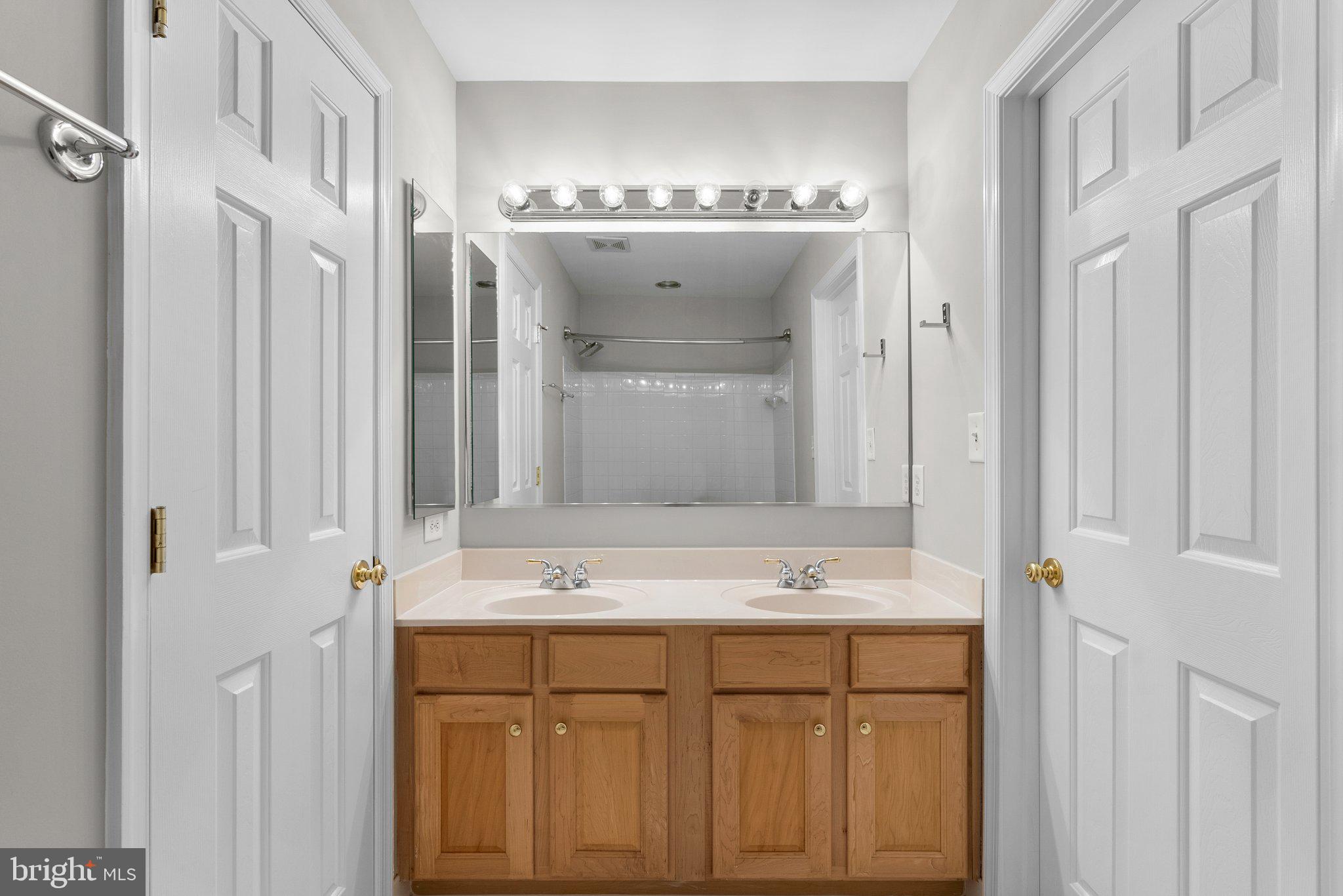 KINGSVIEW VILLAGE - Residential