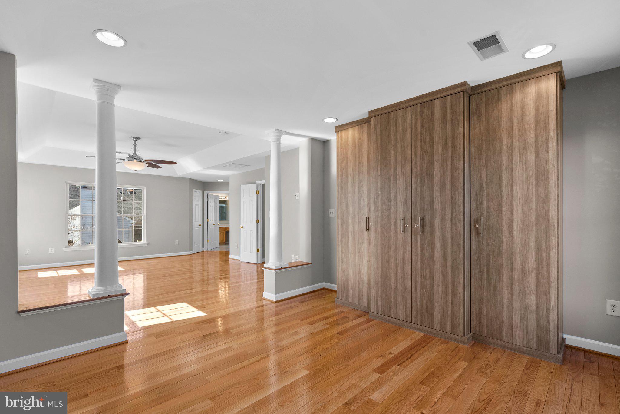 KINGSVIEW VILLAGE - Residential
