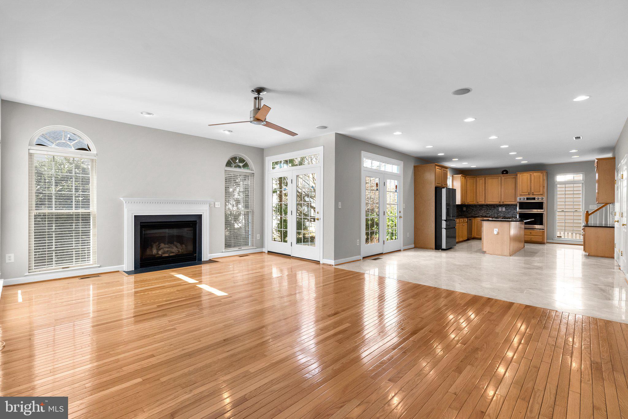KINGSVIEW VILLAGE - Residential