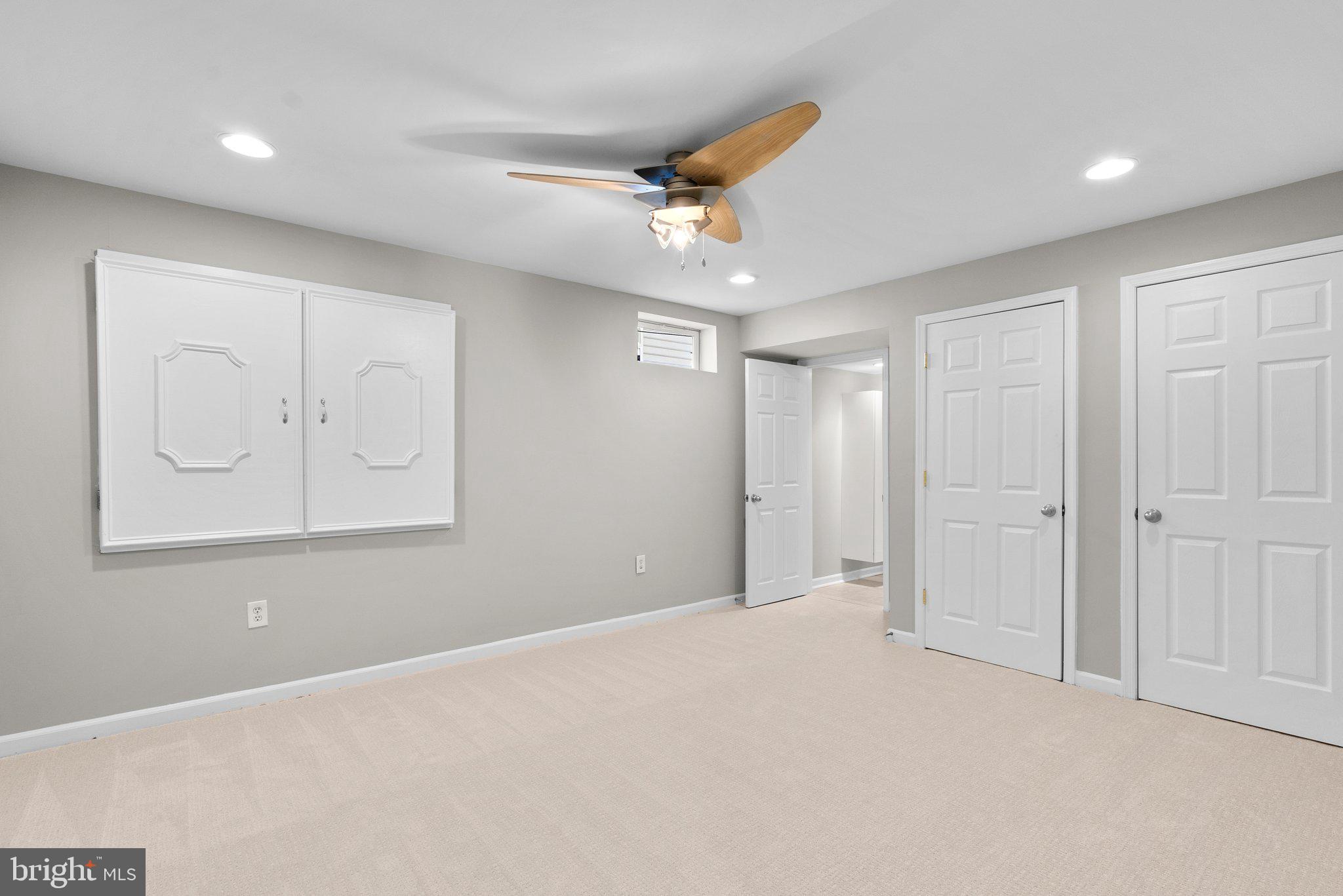 KINGSVIEW VILLAGE - Residential