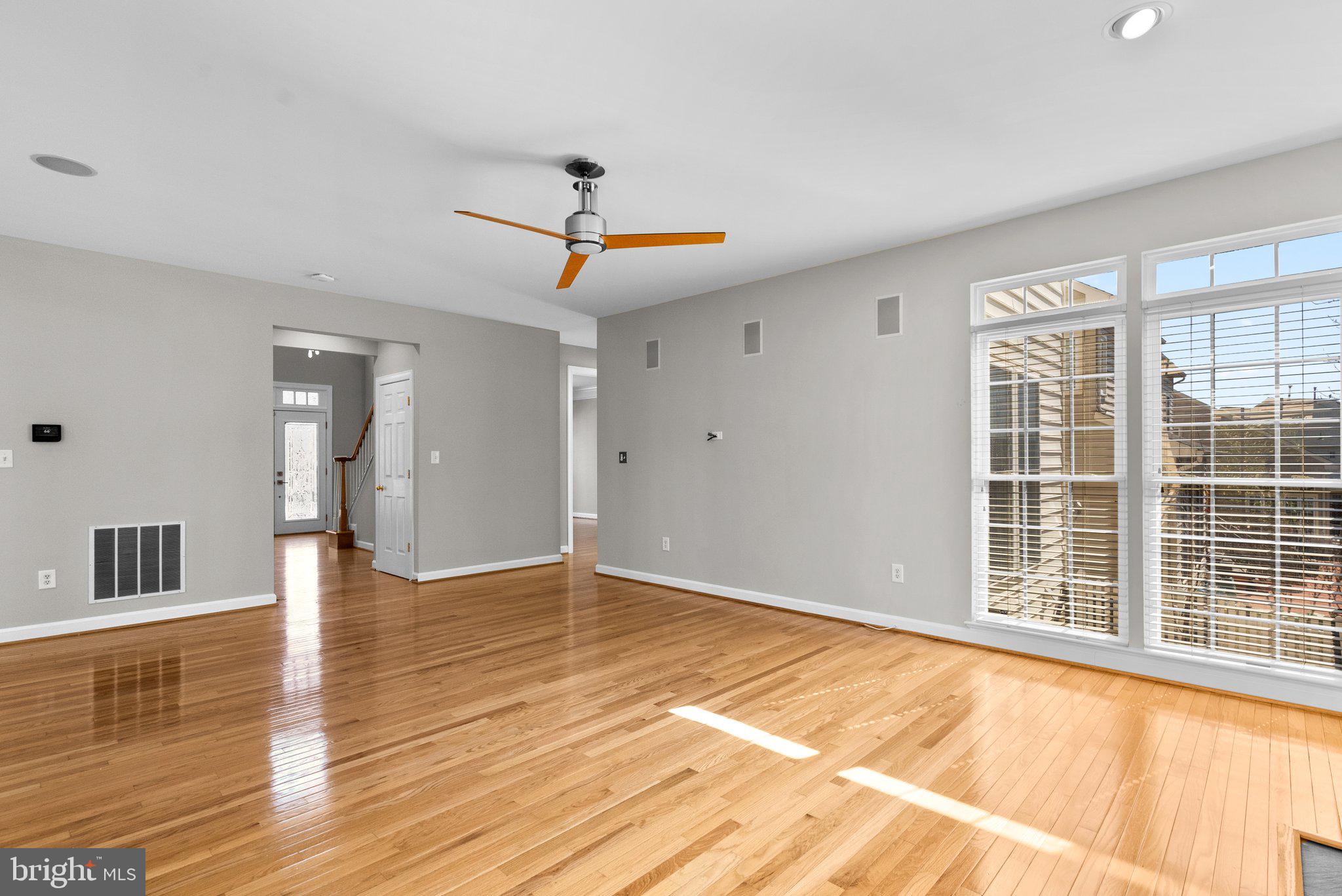 KINGSVIEW VILLAGE - Residential