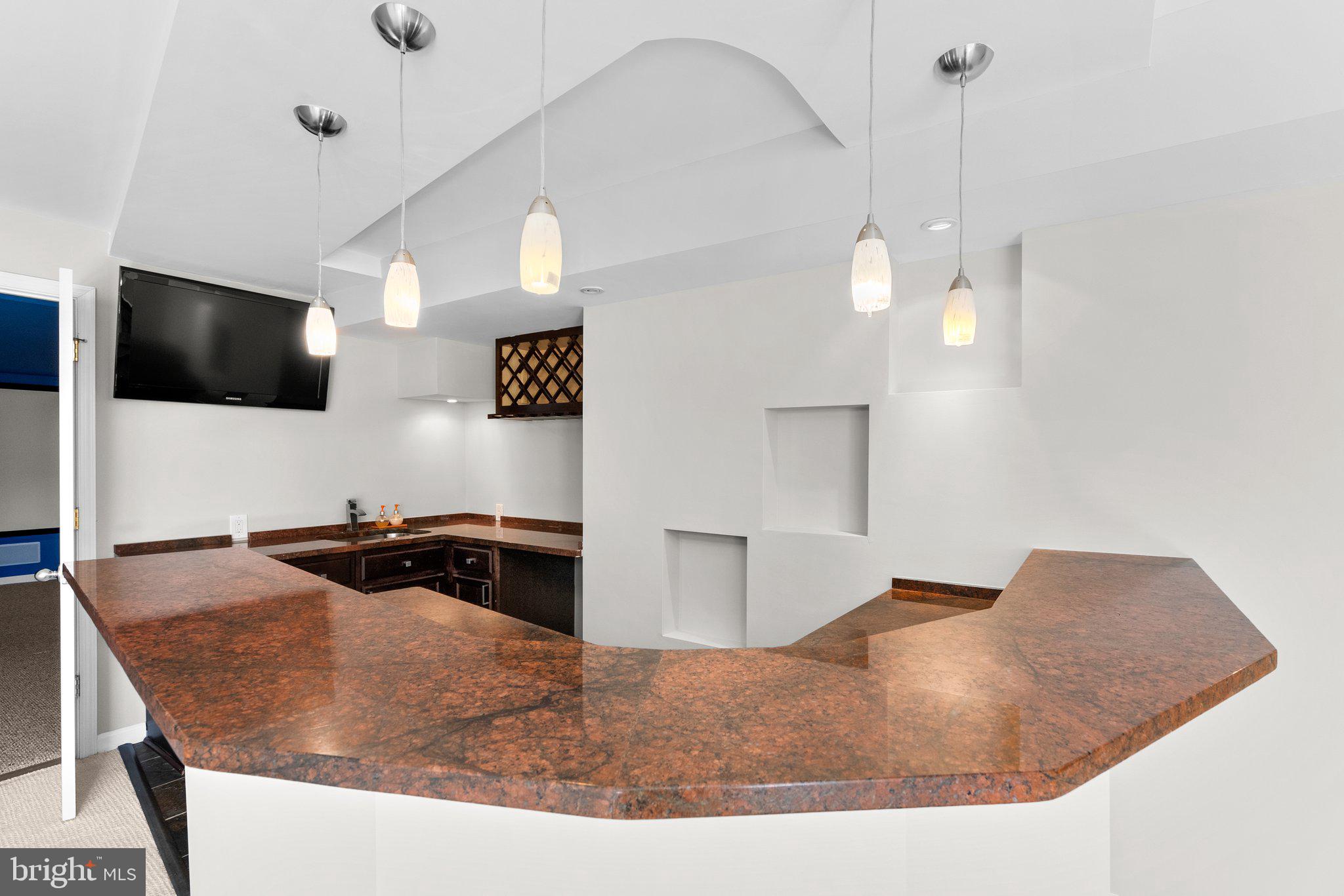 KINGSVIEW VILLAGE - Residential