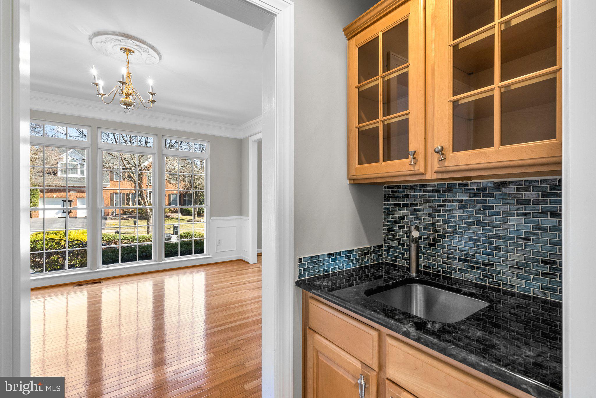KINGSVIEW VILLAGE - Residential
