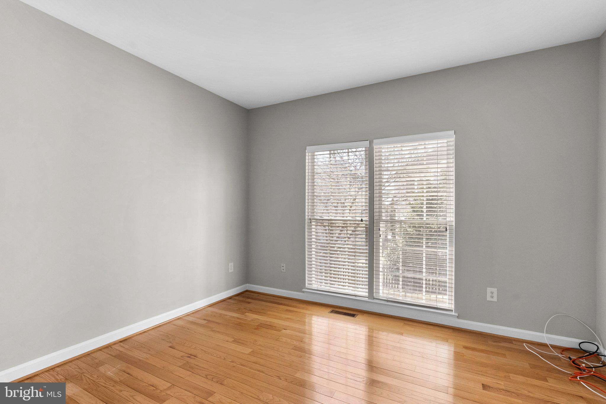 KINGSVIEW VILLAGE - Residential