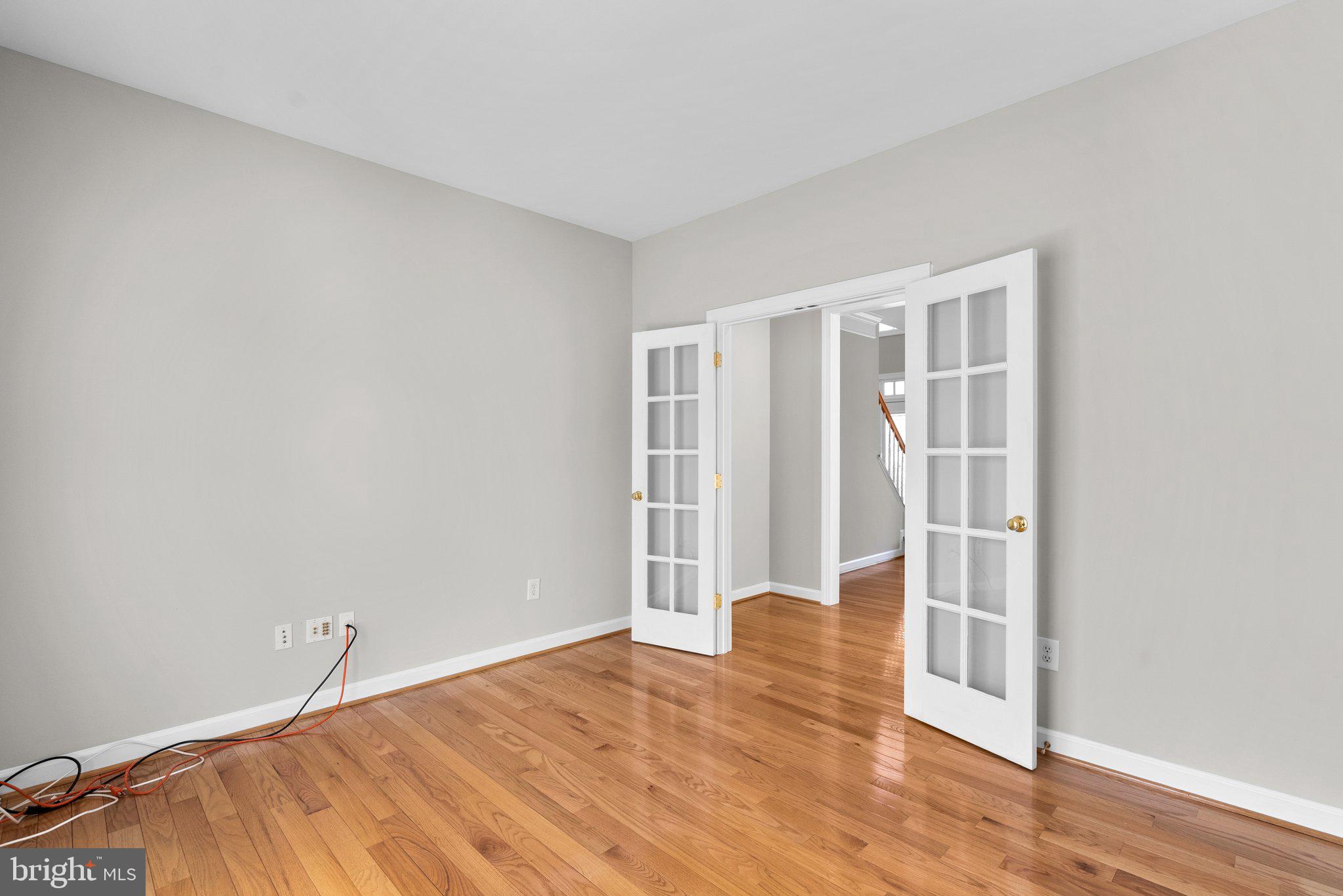 KINGSVIEW VILLAGE - Residential
