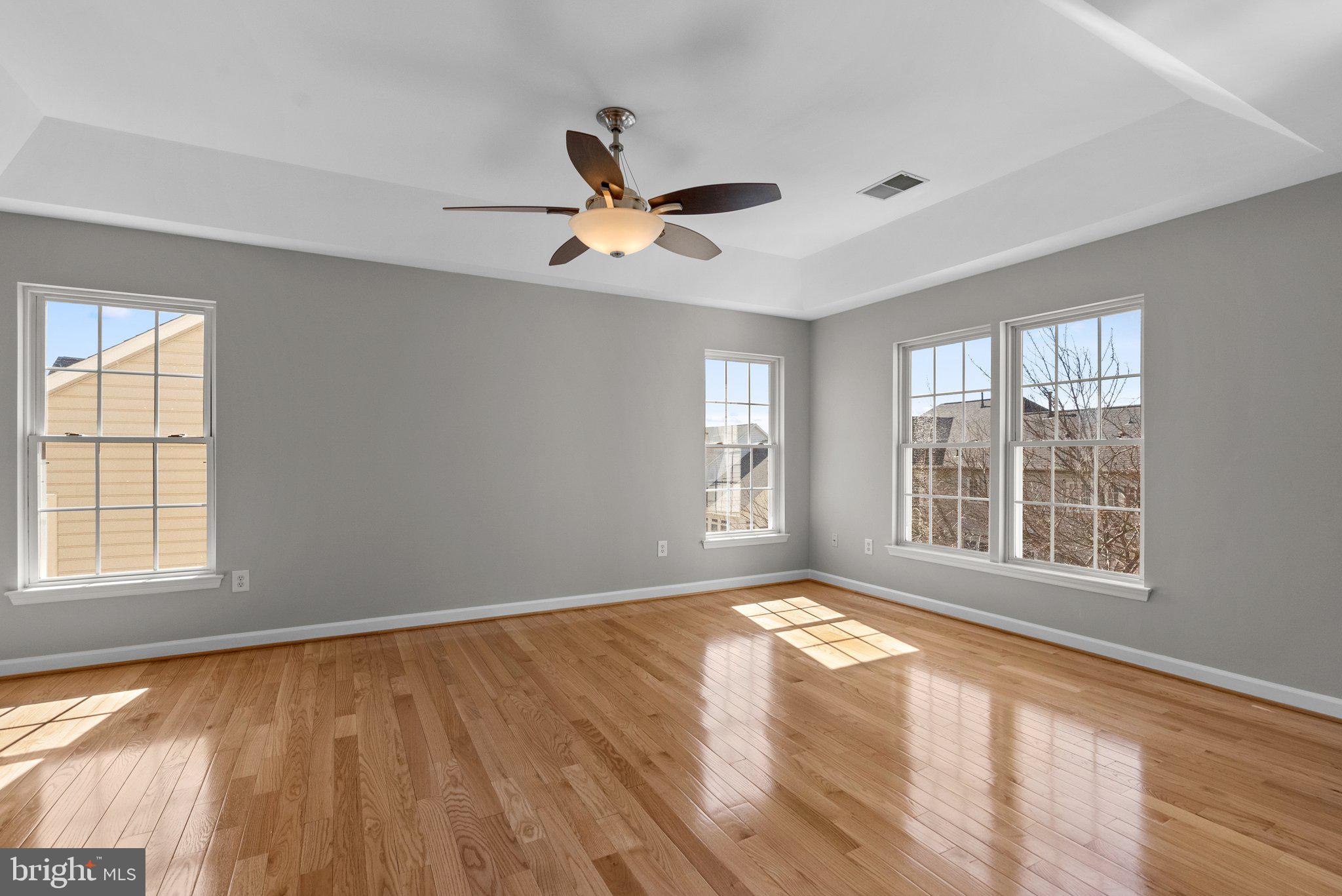 KINGSVIEW VILLAGE - Residential